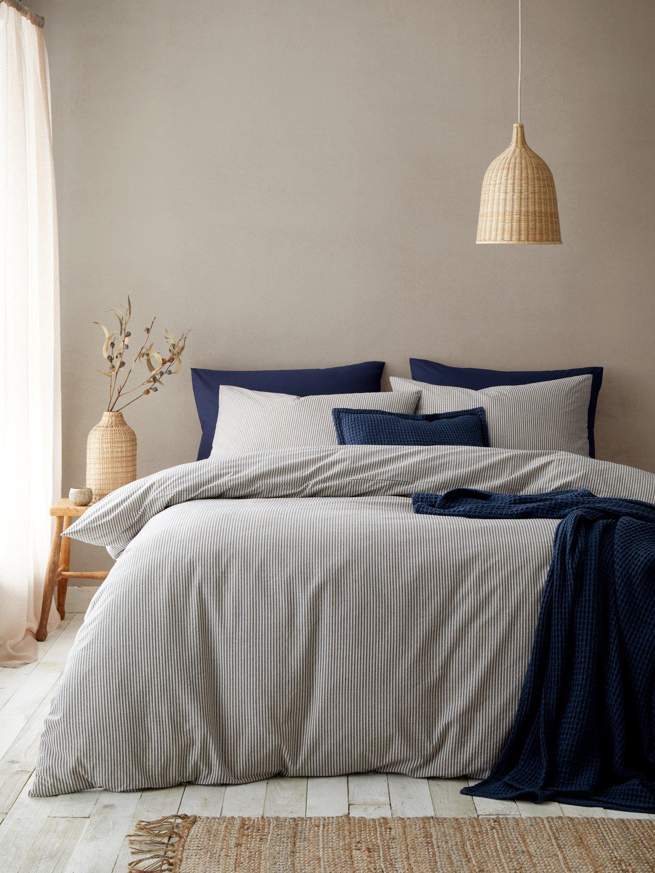 Image 4 of 4 of Pineapple Elephant Cotton Rich Narrow Woven Stripe Duvet Cover Set