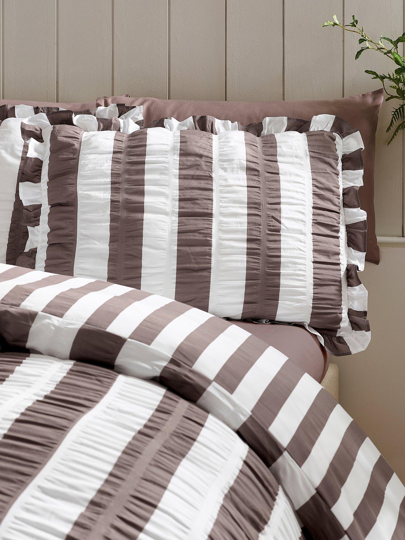 Catherine Lansfield Seersucker Frill Stripe Duvet Cover Set - Image 7