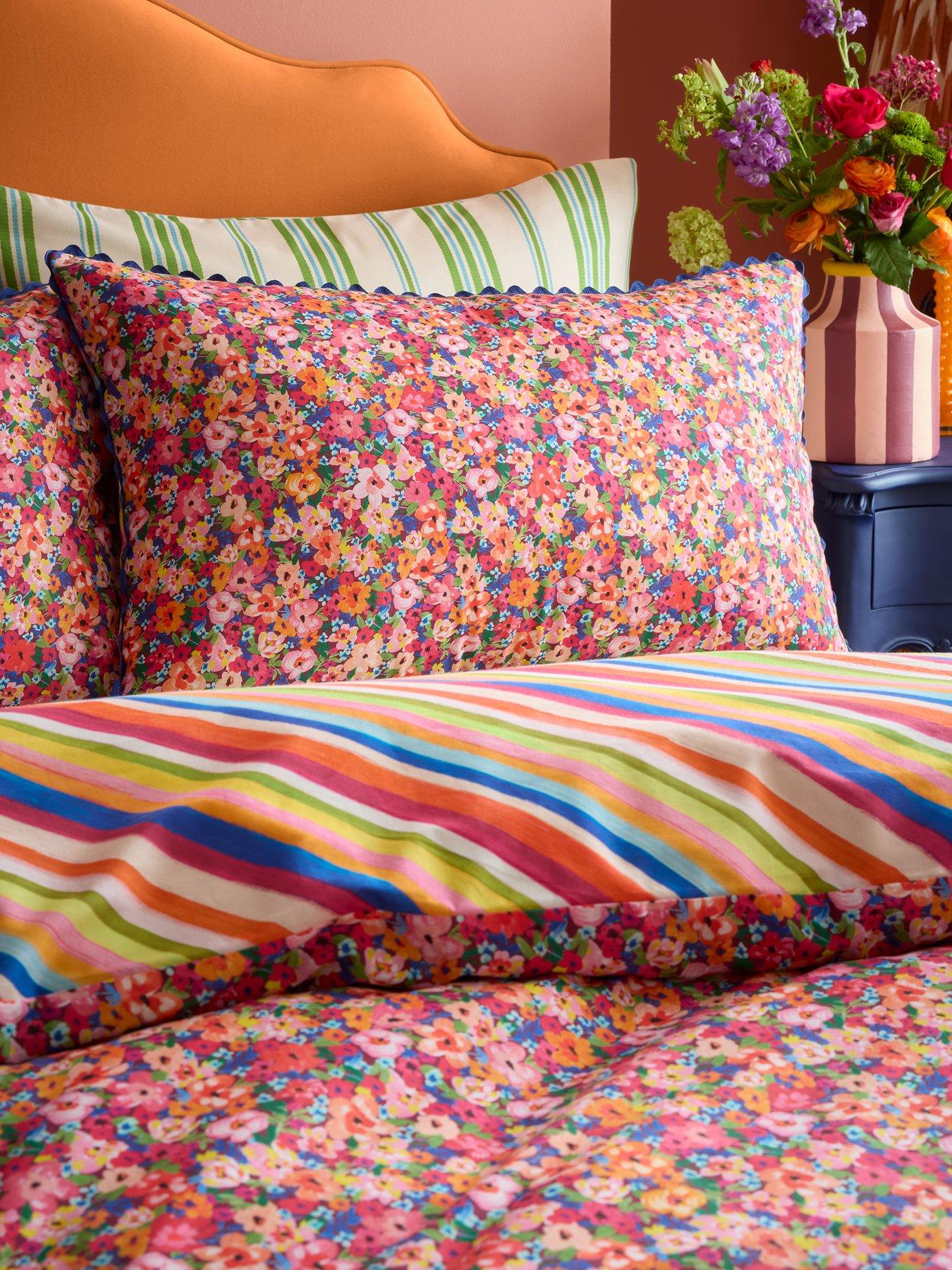 Sophie Robinson Darling Ditsy 100% Cotton Reversible Duvet Cover Set Bright - Super King - Bright - Image 4
