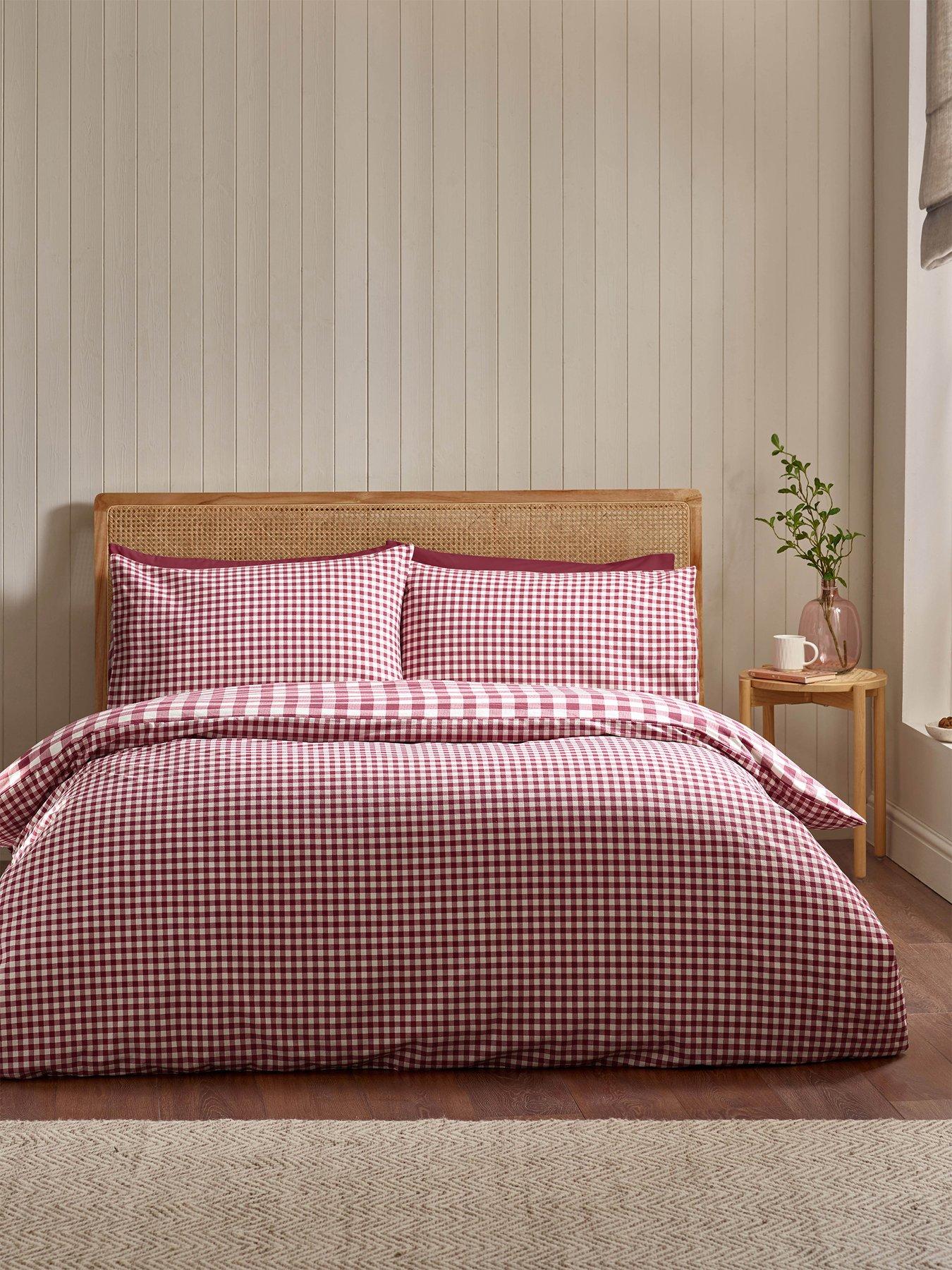 Image 3 of 5 of Catherine Lansfield 100% Brushed Cotton Gingham Check Duvet Set Burgundy