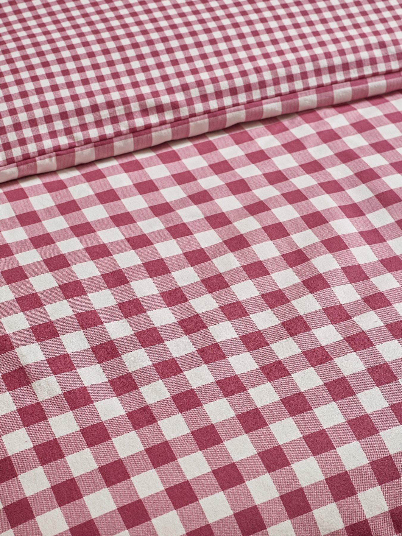 Image 5 of 5 of Catherine Lansfield 100% Brushed Cotton Gingham Check Duvet Set Burgundy