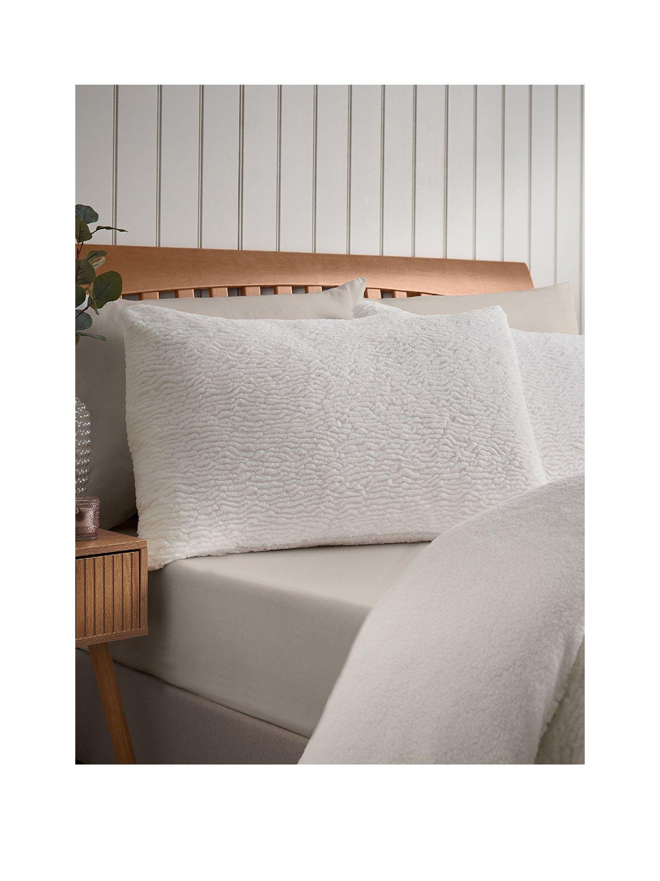 Image 2 of 3 of Catherine Lansfield Textured Wave Soft and Cosy Faux Fur Sherpa Duvet Cover Set