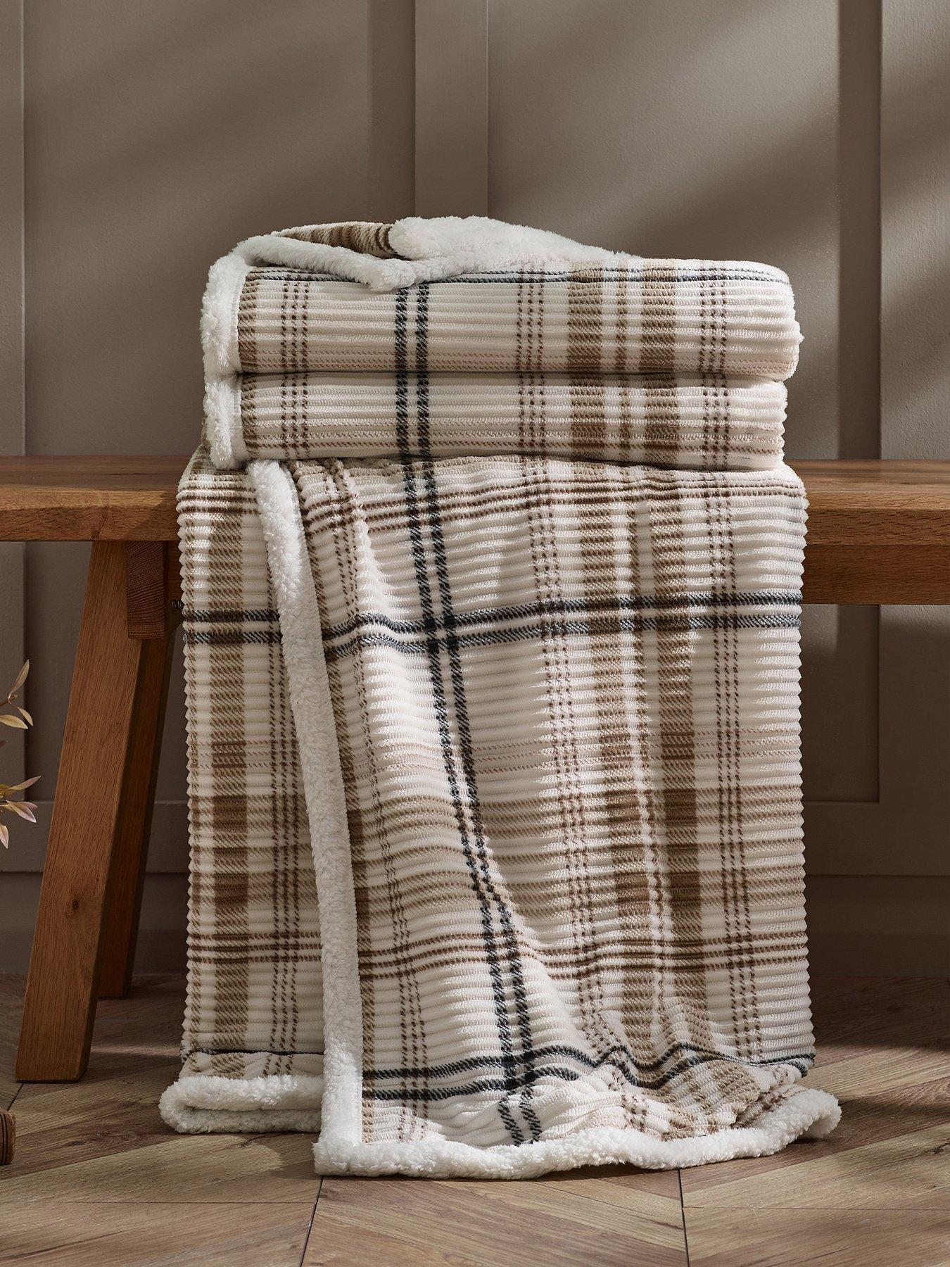 Catherine Lansfield Unisex Natural Cosy Ribbed Check Sherpa Blanket Throw - Image 9