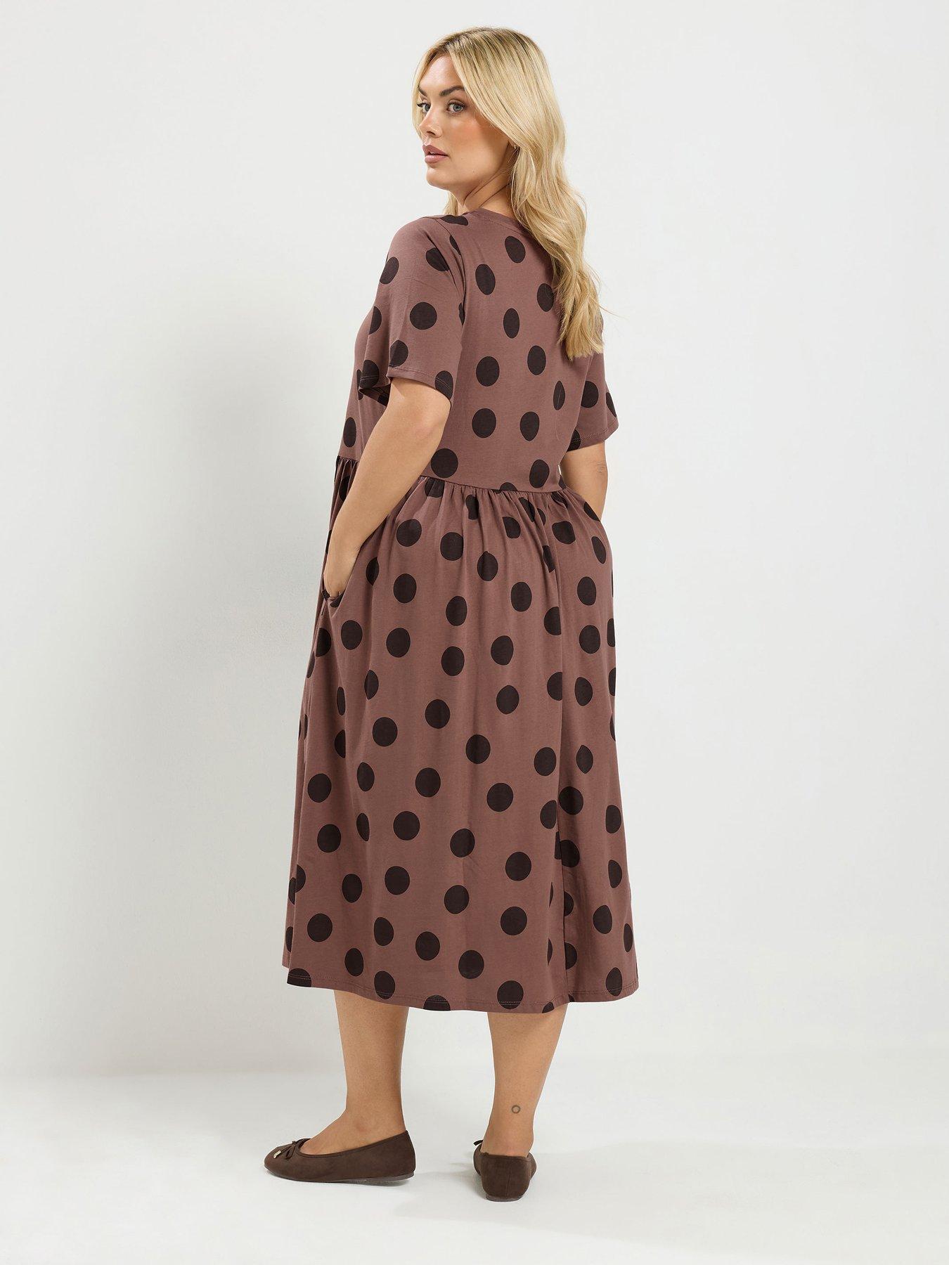 Image 2 of 4 of Yours Curve Polka Dot Dress - Brown