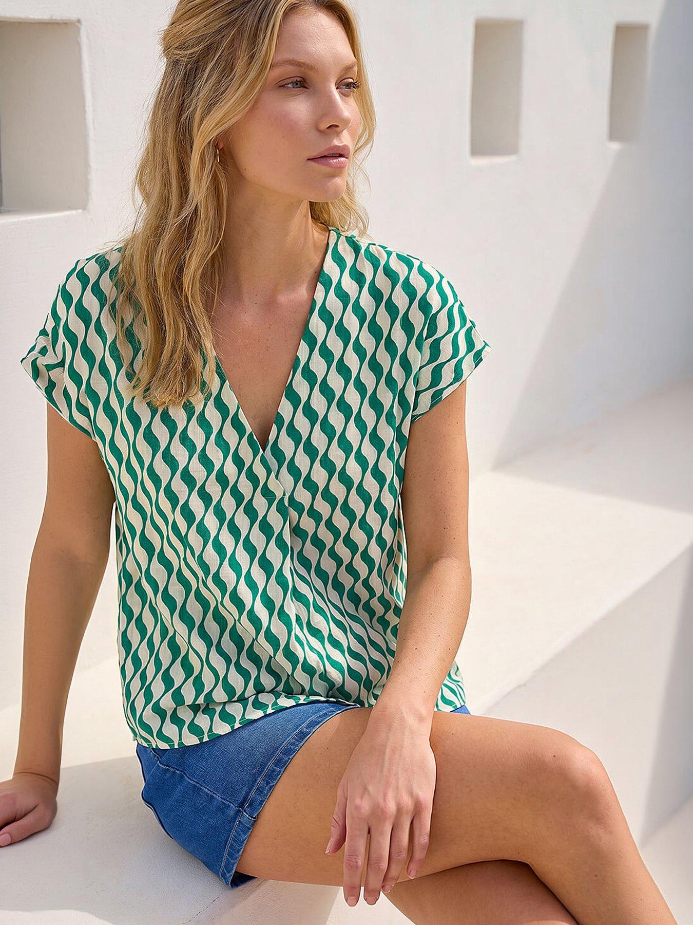 Roman Women's Green Wave Stripe Print V-Neck Top In Size 18 - Image 2