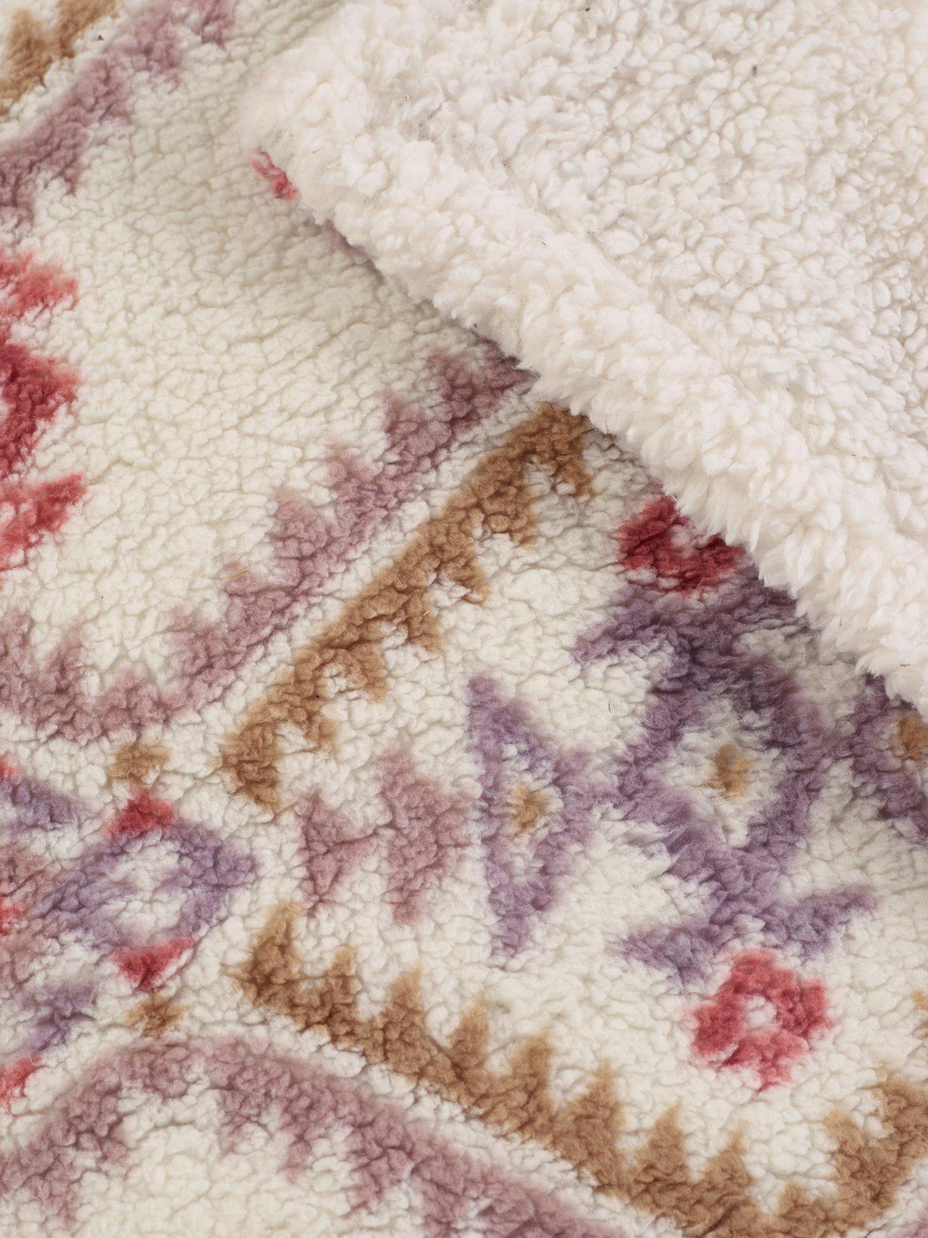 Image 3 of 4 of Catherine Lansfield Navajo Fleece Cosy Sherpa Extra Large Throw Natural