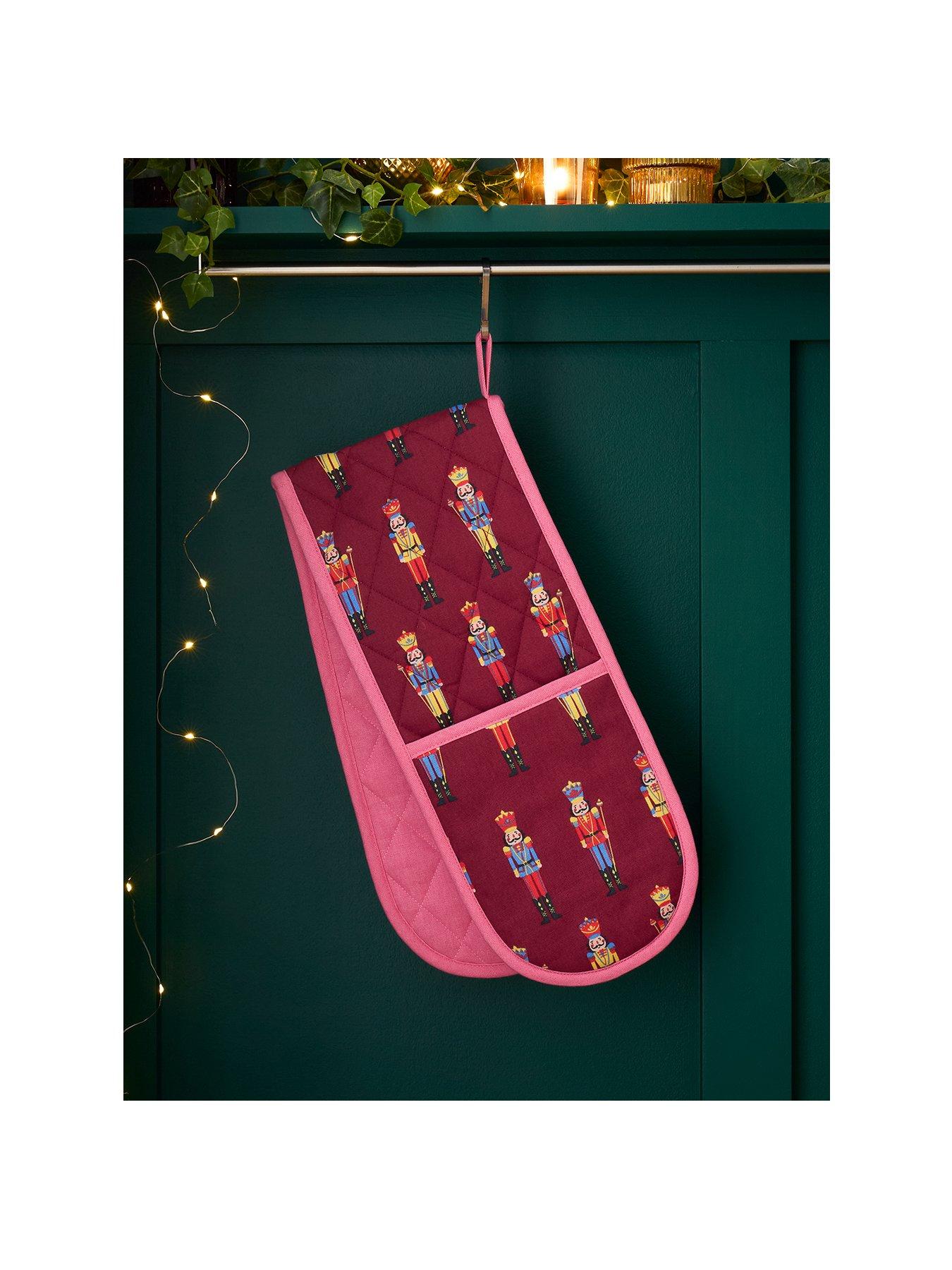 Catherine Lansfield 100% Cotton Christmas Nutcracker Double Oven Glove