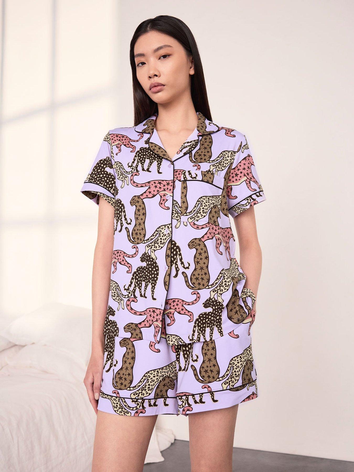 CHELSEA PEERS Starry Leopard Print Button Up Short Pyjama Set - Lilac