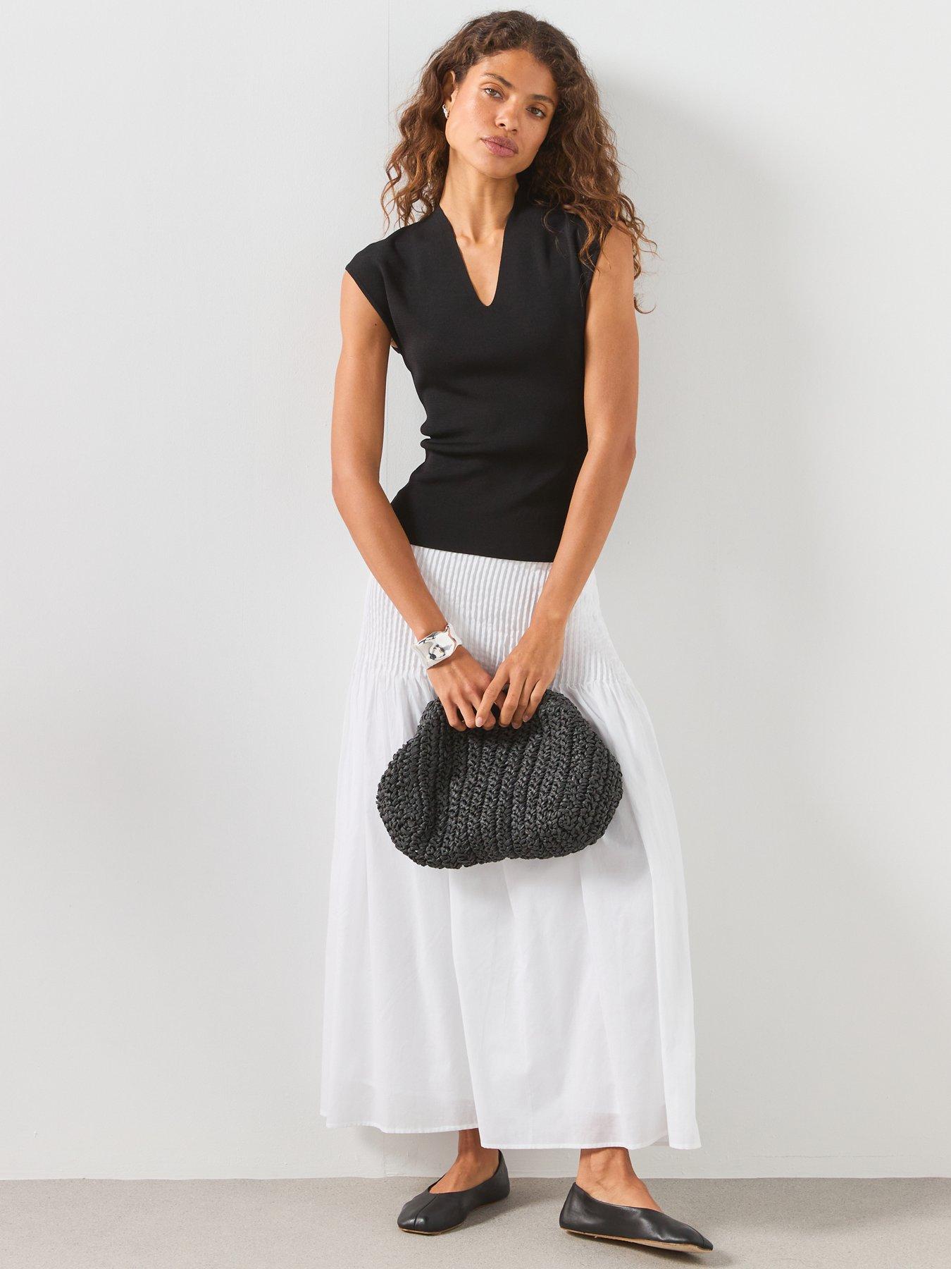 Image 3 of 6 of Mango Fine Knit V-Neck Top - Black