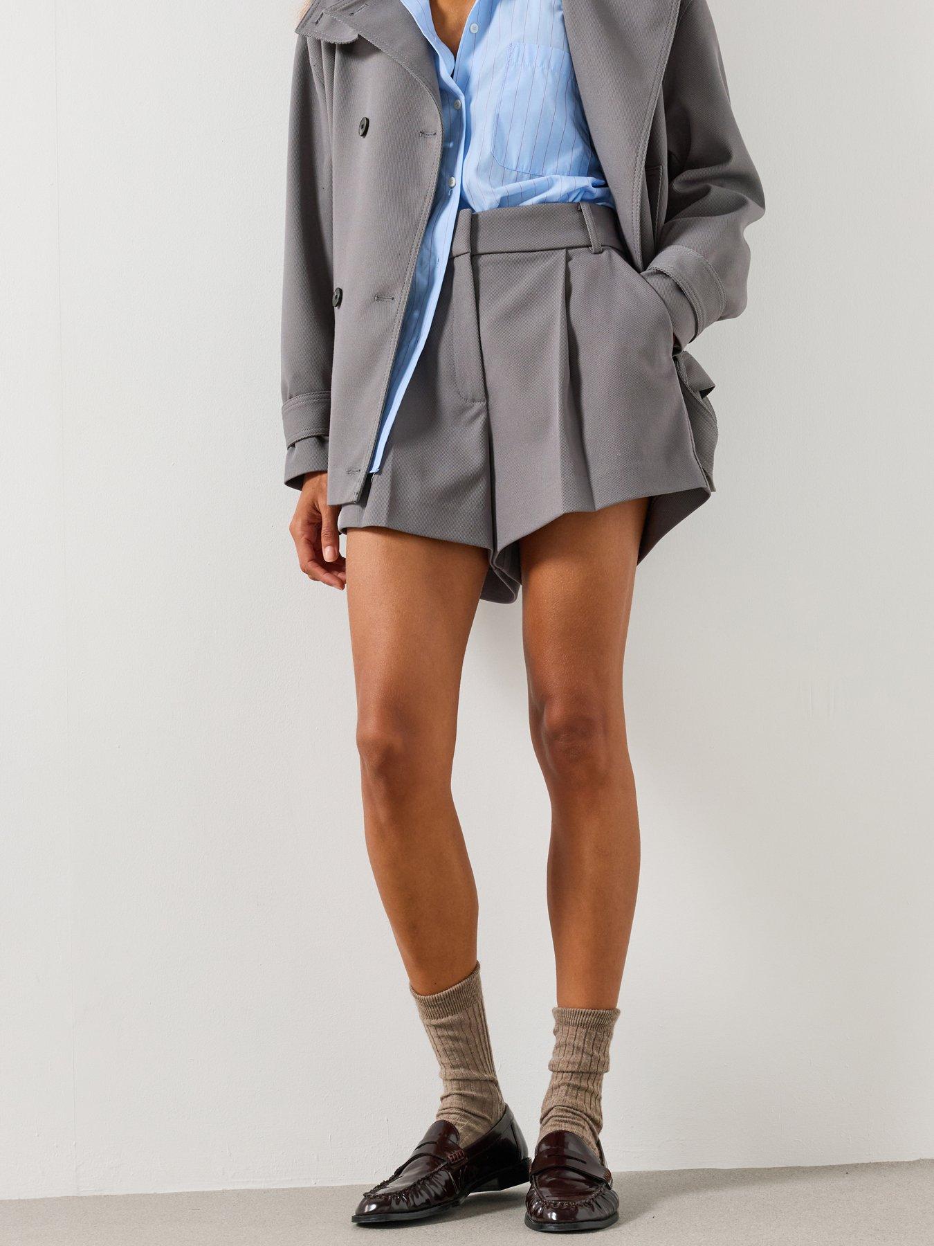 Mango Straight Pleated Detail Shorts - Grey