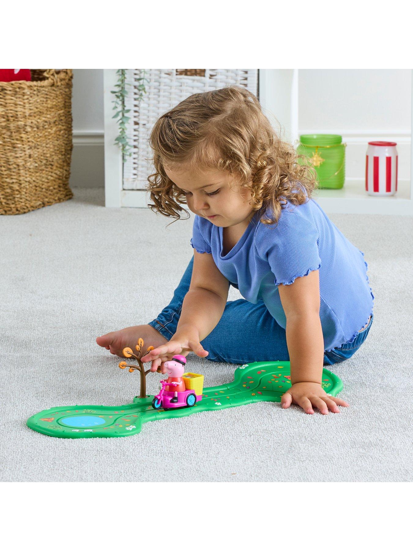 Image 6 of 7 of Peppa Pig Pedal Along Peppa Set
