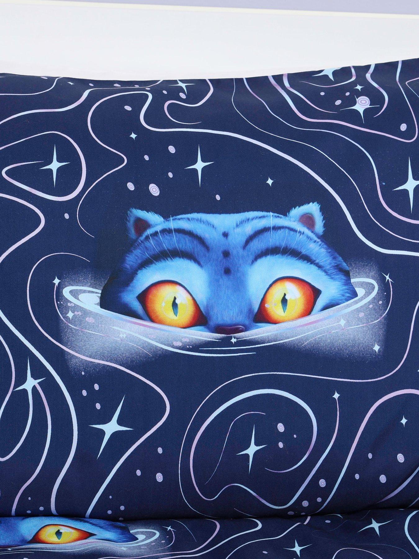 Image 6 of 7 of K-Pop Demon Hunters K-Pop Demon Hunters Demons Derpy Digital Duvet