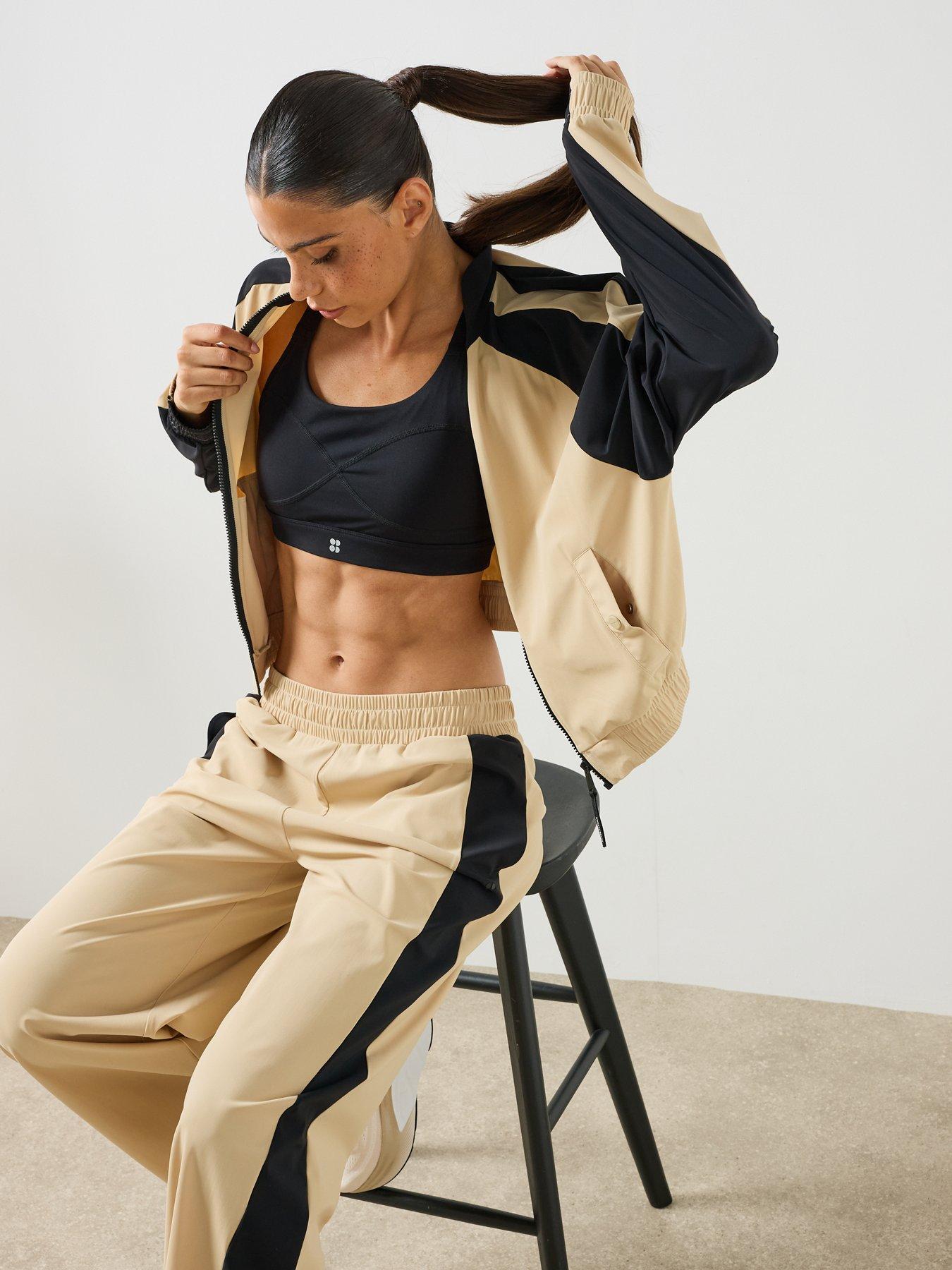 Image 5 of 6 of Sweaty Betty Womens Training Explorer Colour Block Regular Trouser - Beige