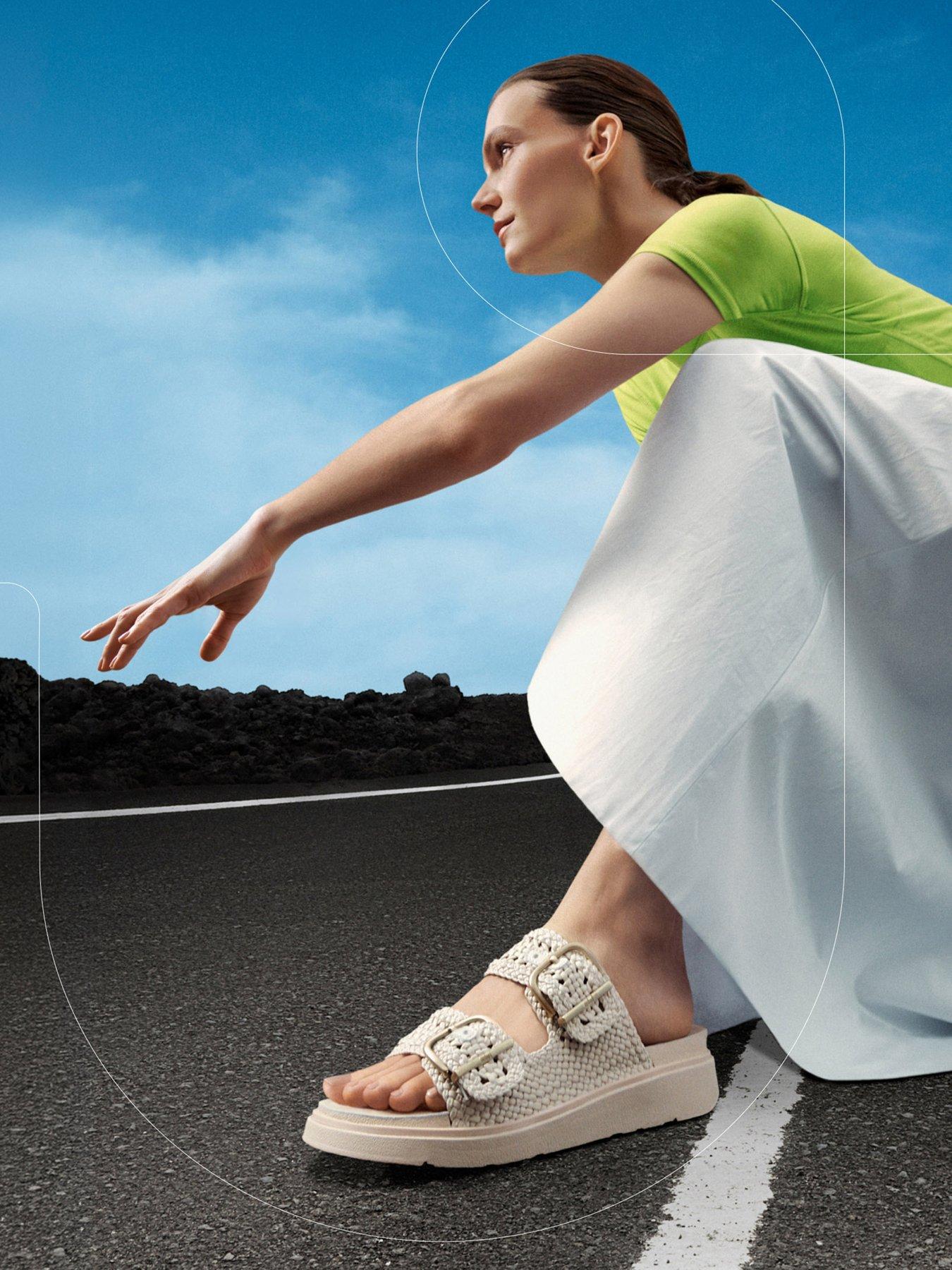 Image 6 of 6 of FitFlop GEN-FF WOVEN TWO-BAR SLIDES