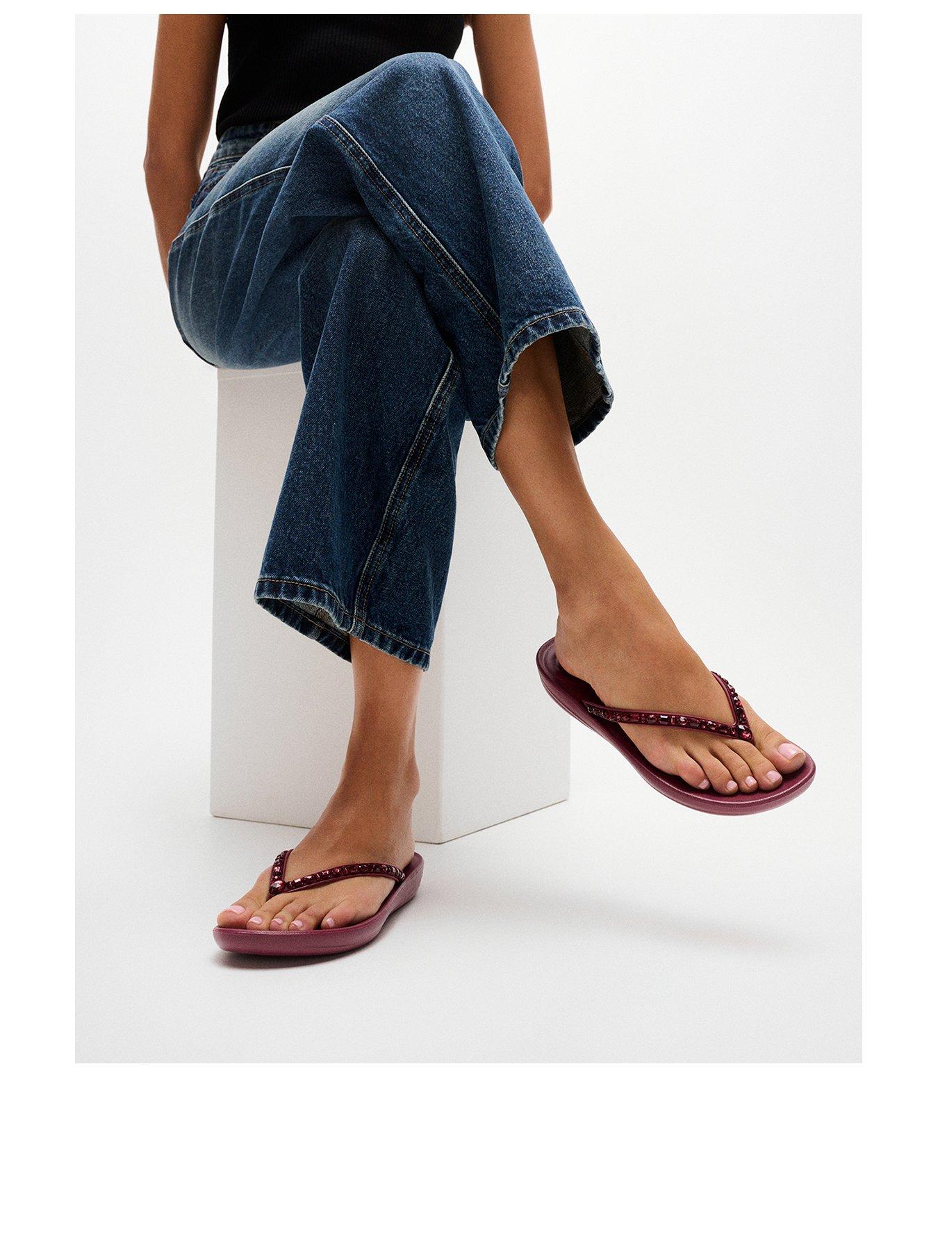 Image 2 of 5 of FitFlop iQUSHION MULTI-CRYSTAL ERGONOMIC FLIP-FLOPS