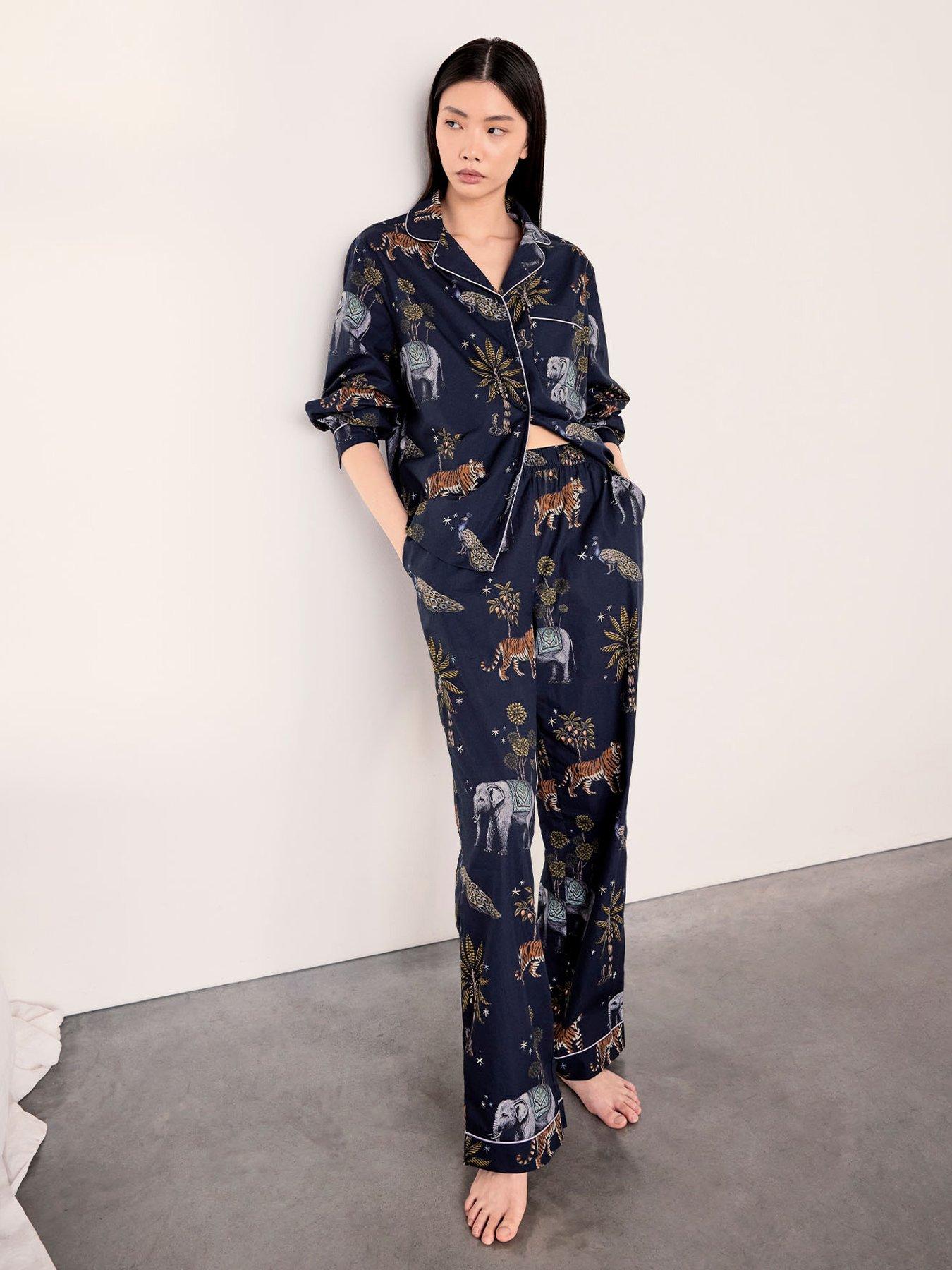 CHELSEA PEERS Tall Cotton Twilight Safari Print Long Pyjama Set - Navy