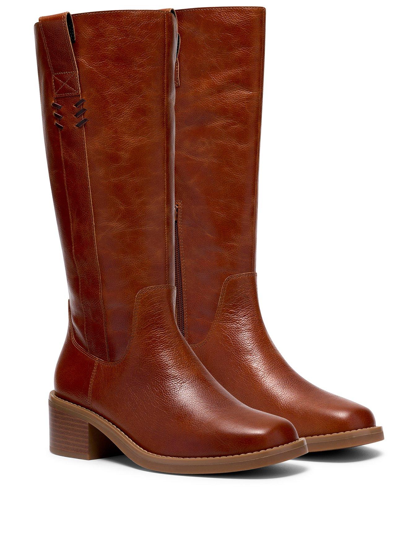 Image 2 of 6 of Clarks Digby Ranch Tan Leather Premium Boot