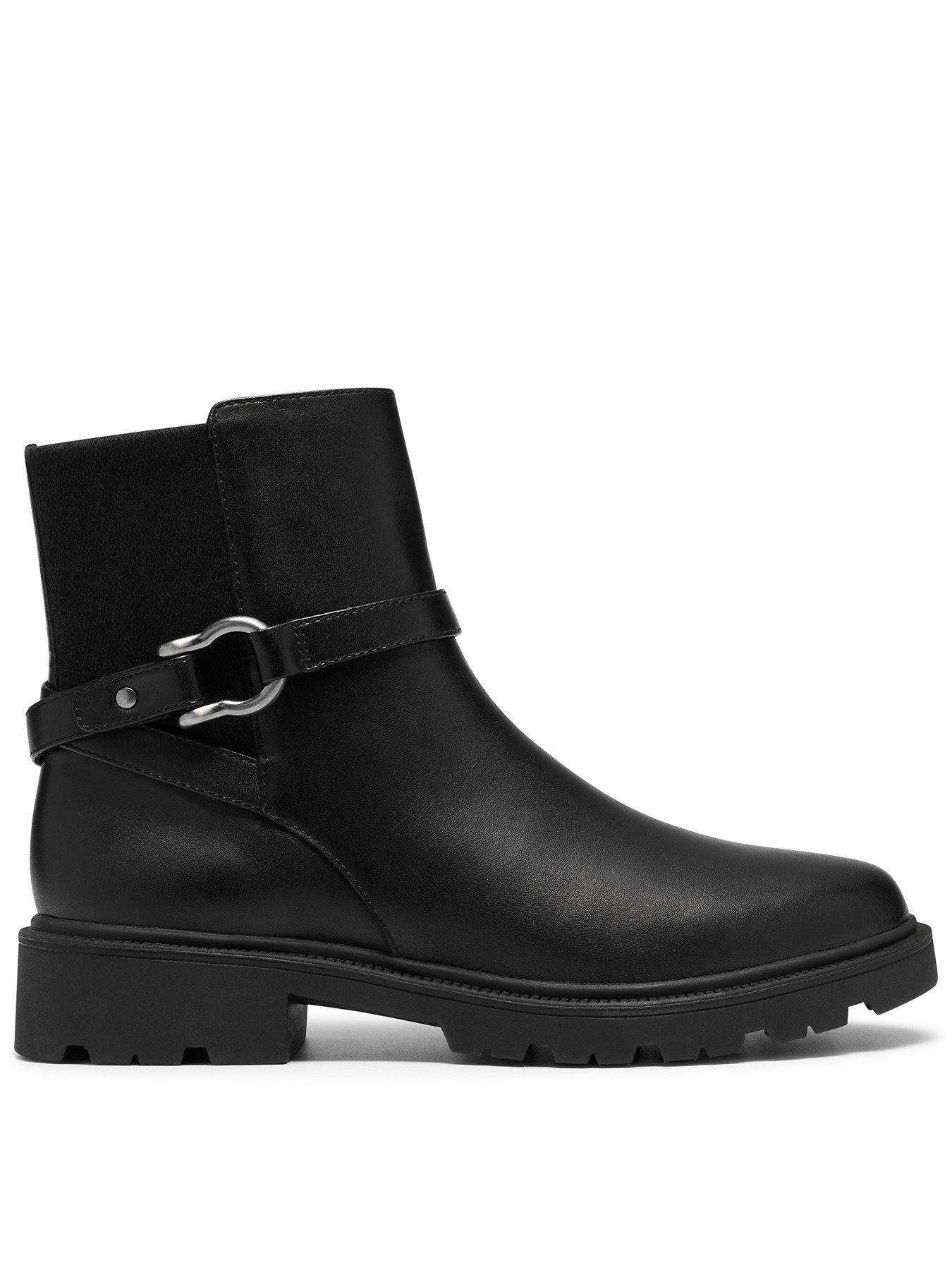 Image 1 of 6 of Clarks Code L Bay Mid Boot - Black