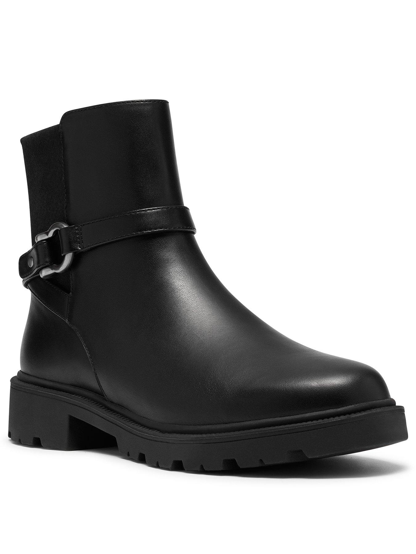 Image 2 of 6 of Clarks Code L Bay Mid Boot - Black