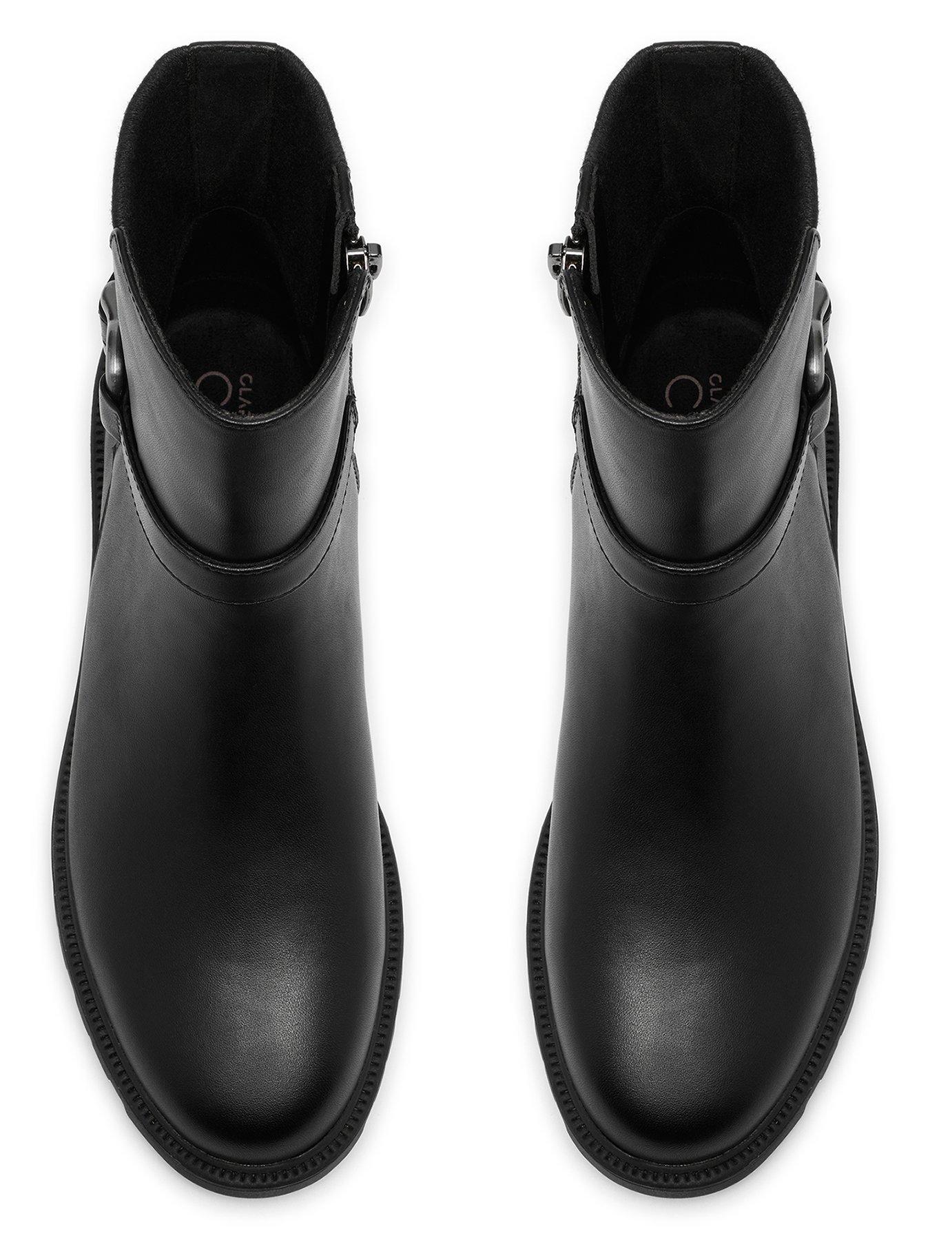 Image 4 of 6 of Clarks Code L Bay Mid Boot - Black