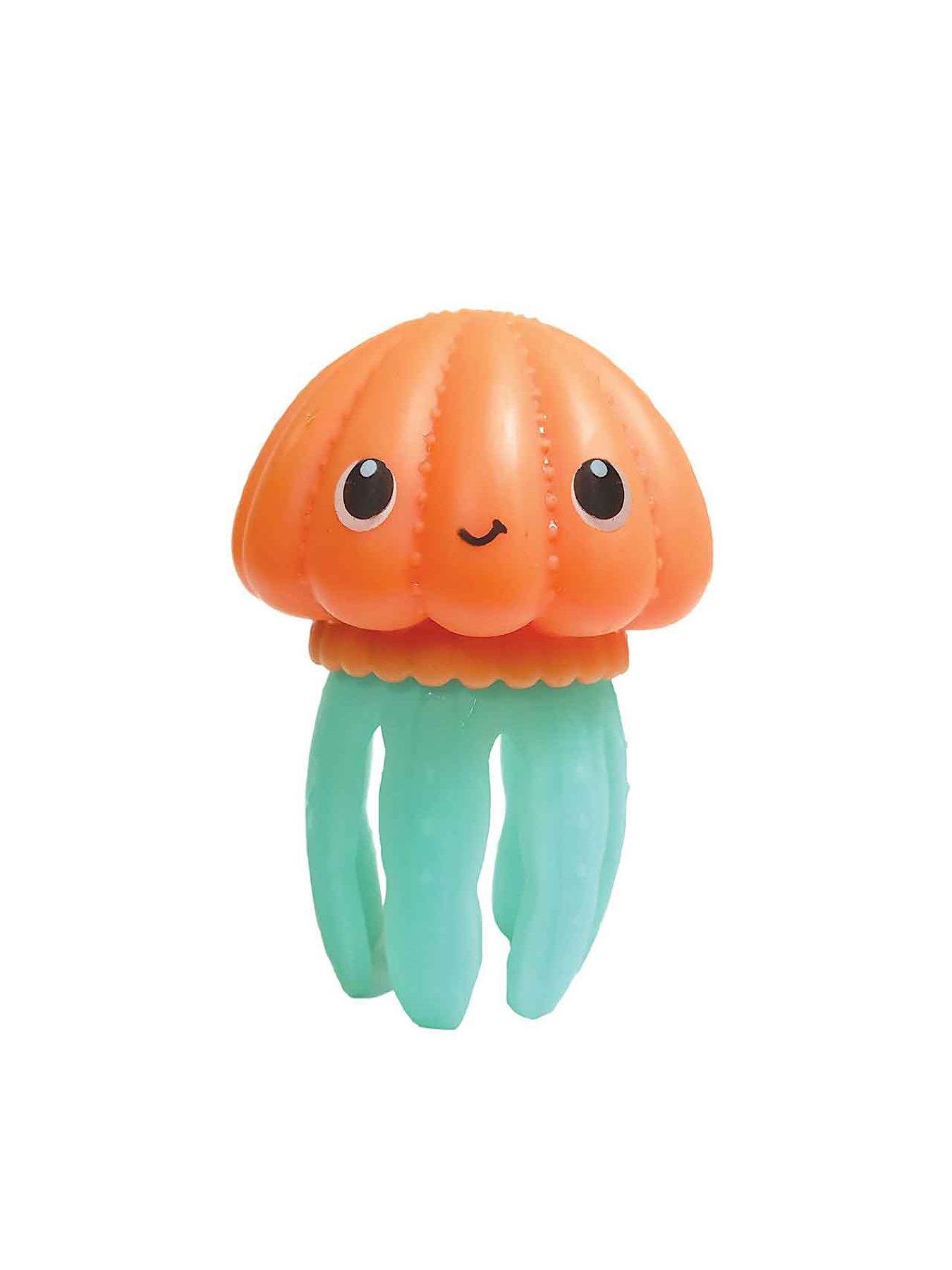 Image 7 of 7 of Infantino Otter Temperature Tester, Aquarium Bath Squirters X8, Glowing Jelly Light Bath Toy Bundle