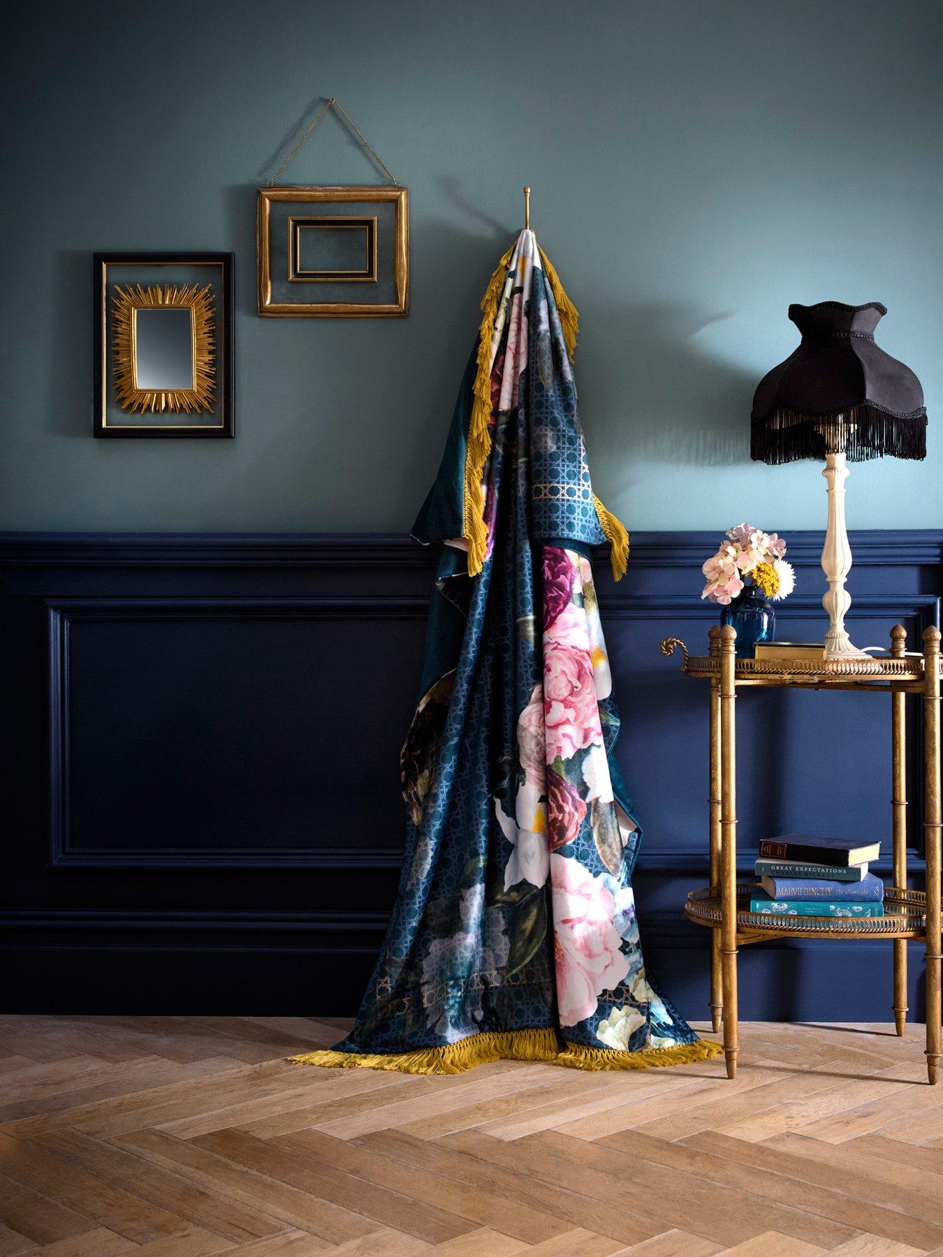 Laurence Llewelyn-Bowen Unisex Navy 'Bouquet List' Velvet Throw In | Size: 130Cm X 180Cm - Image 5