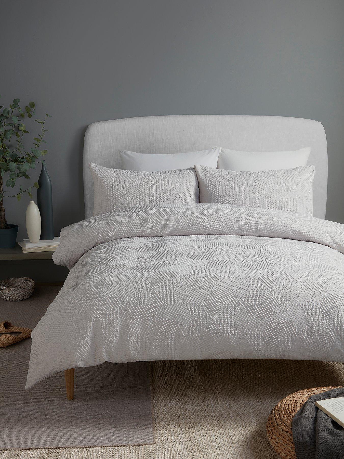 Serene Embossed Geo Duvet Cover Set In White