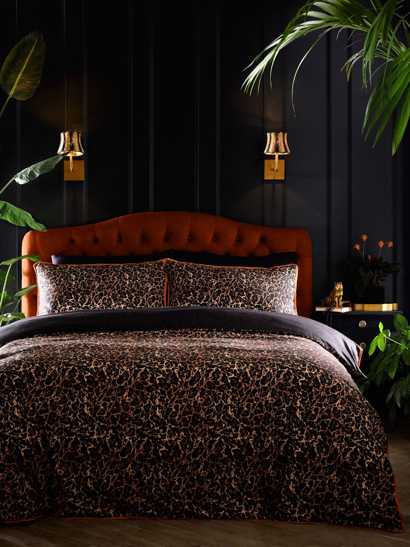 Laurence Llewelyn-Bowen Roxy Leopard Print Duvet Cover Set In Black - Image 3