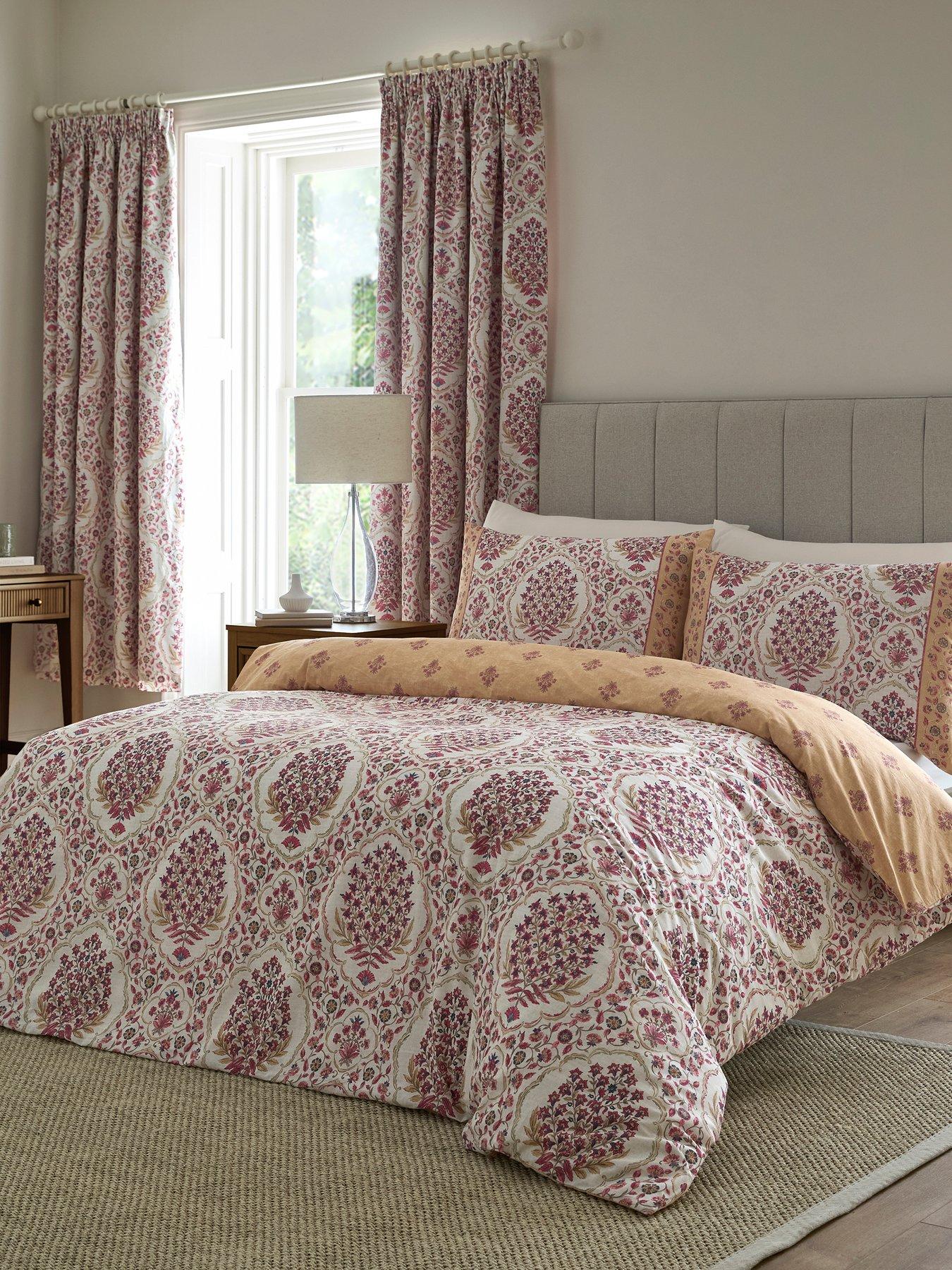 Dreams & Drapes Duvet Cover Set Double – Ashmead Design – Bedding – Berry with Elegant Floral Pattern – Includes 1 Duvet Cover (200 x 200cm) & 2 Pillowcases (50 x 75cm) - Image 3