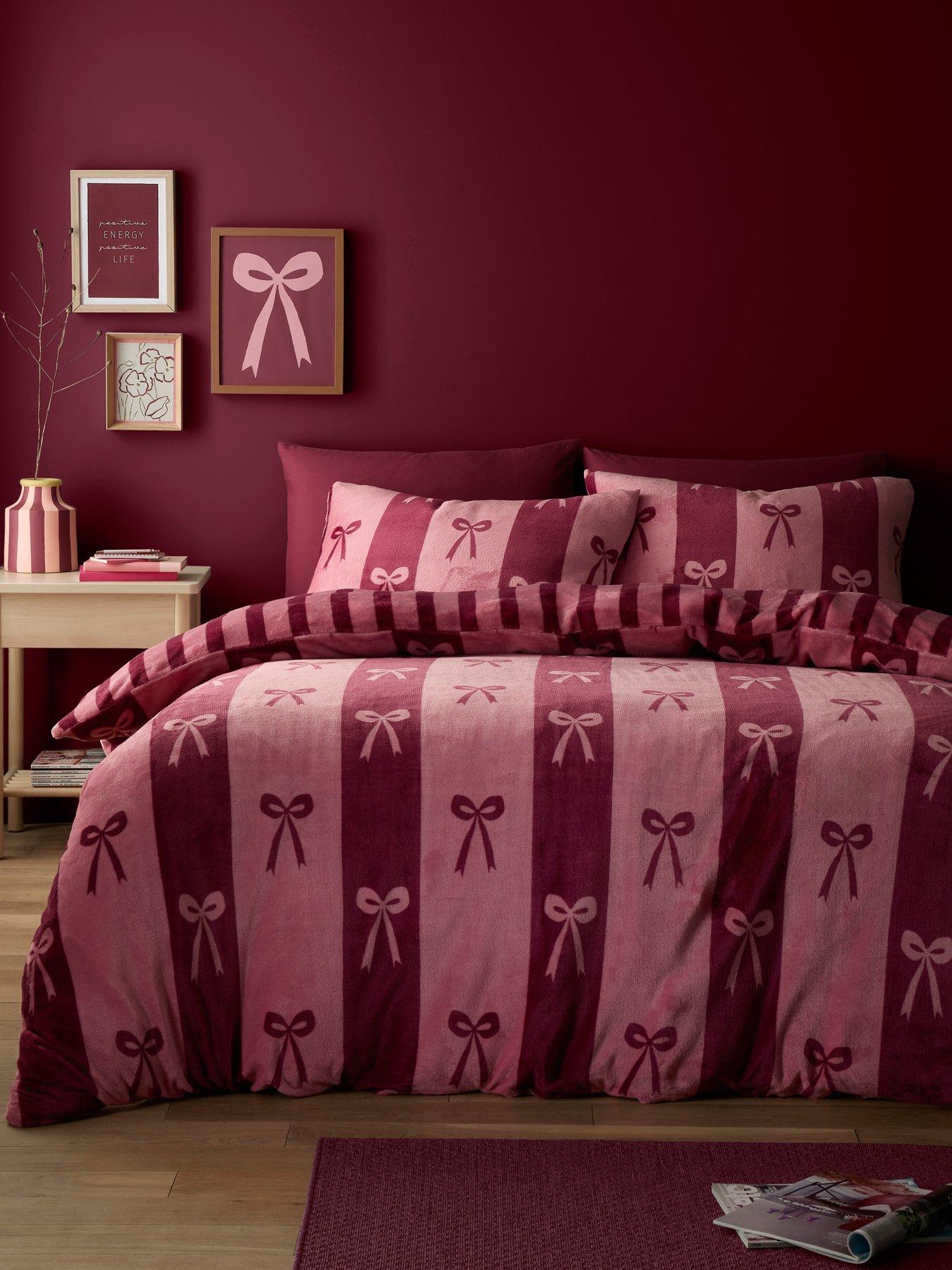 Fusion Bows Duvet Cover Set In Berry - Image 5