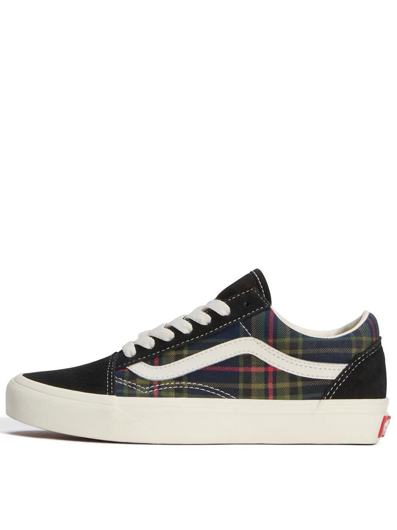 Image 1 of 3 of Vans Junior Plaid Old Skool Trainers - Black