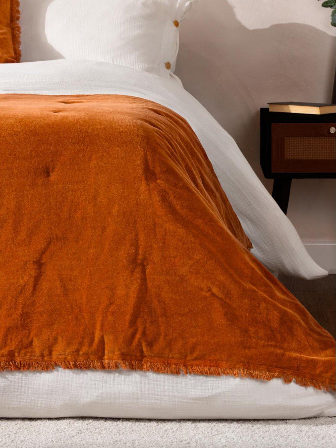 Yard Jaye 140X220cm Filled Bedspread Rust
