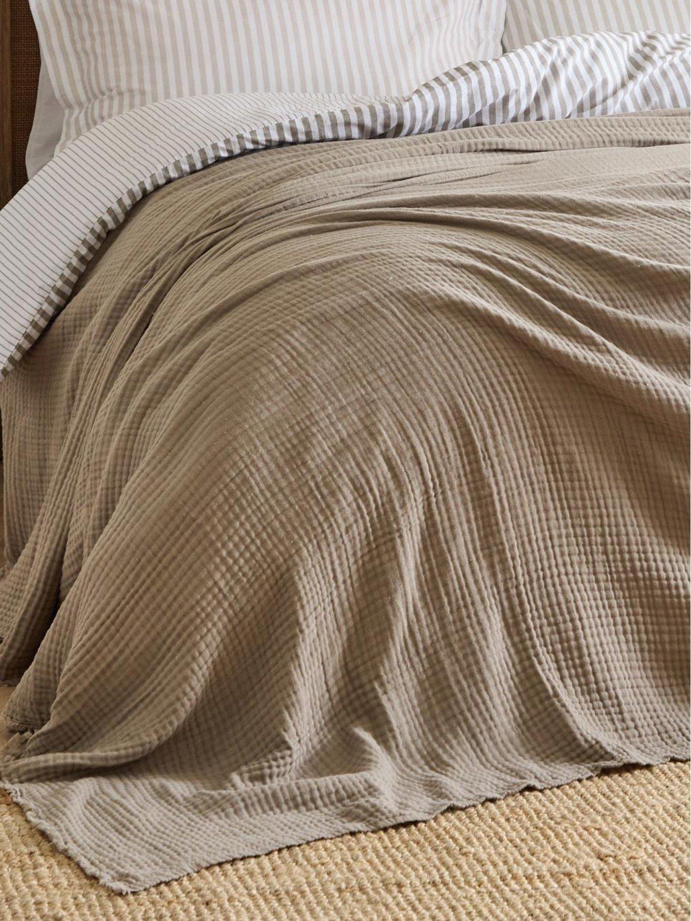 Yard Lark 240X260cm Throw