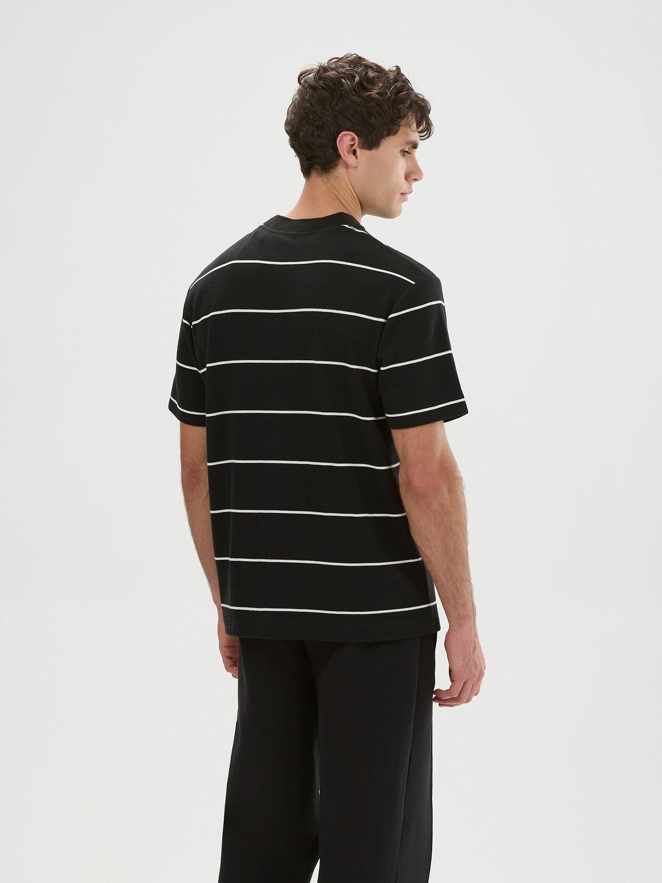 Image 2 of 4 of Ellesse Men's Verri Striped Crew Neck T-Shirt - Black