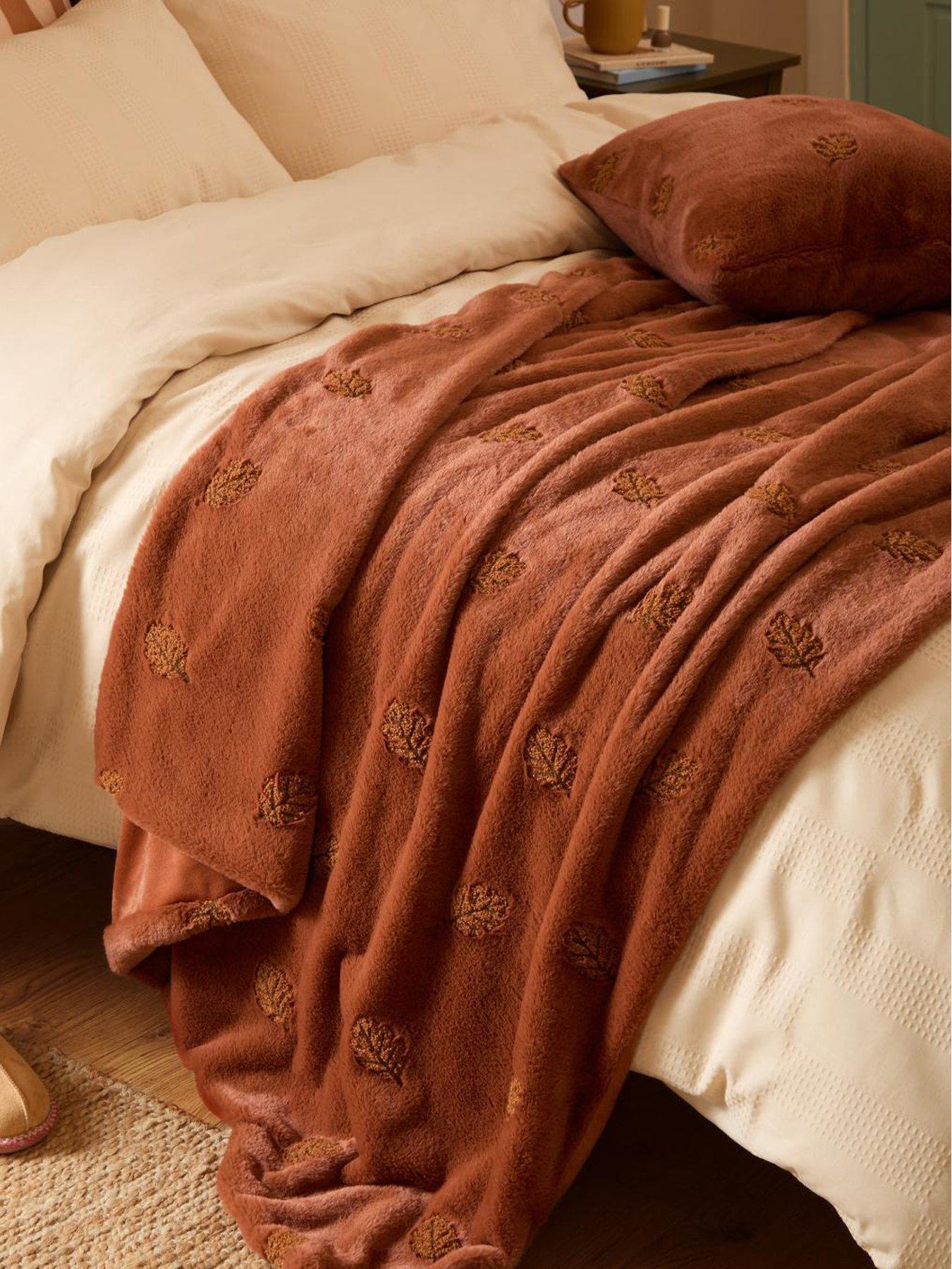 B&Q - furn. Furn Autumn Trail Embroidered ThrowRust130 X 180Cm - Image 6