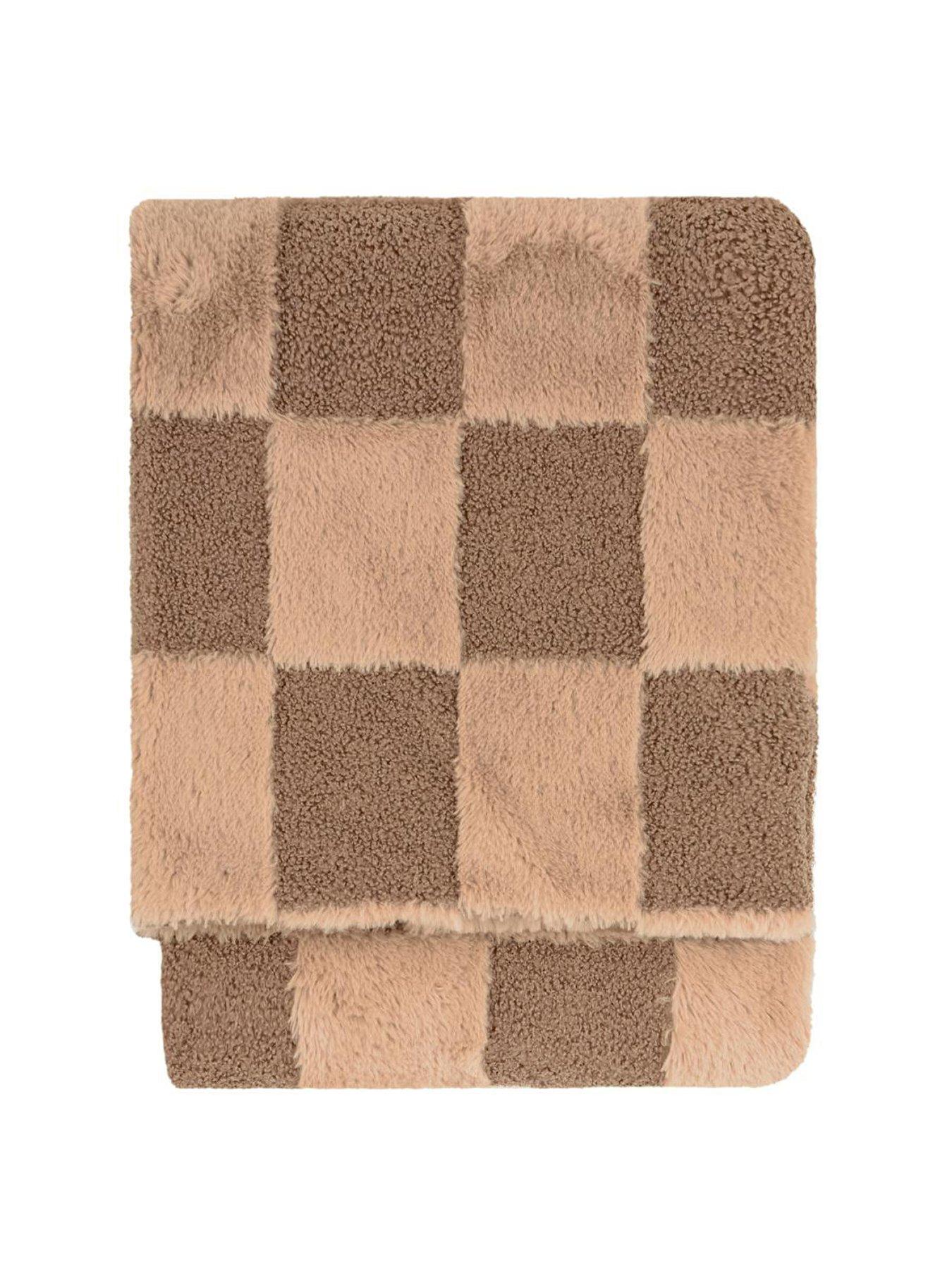 Image 2 of 3 of Furn Faux&nbsp;Fur Boucle Check 140x180cm Throw