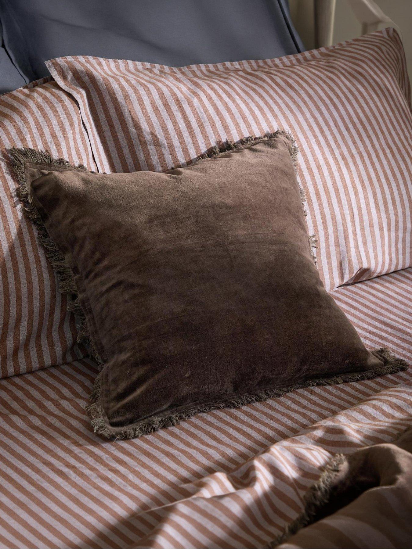 Image 1 of 5 of Yard Jaye 45x45 Polyester Cushion Bitter Chocolate