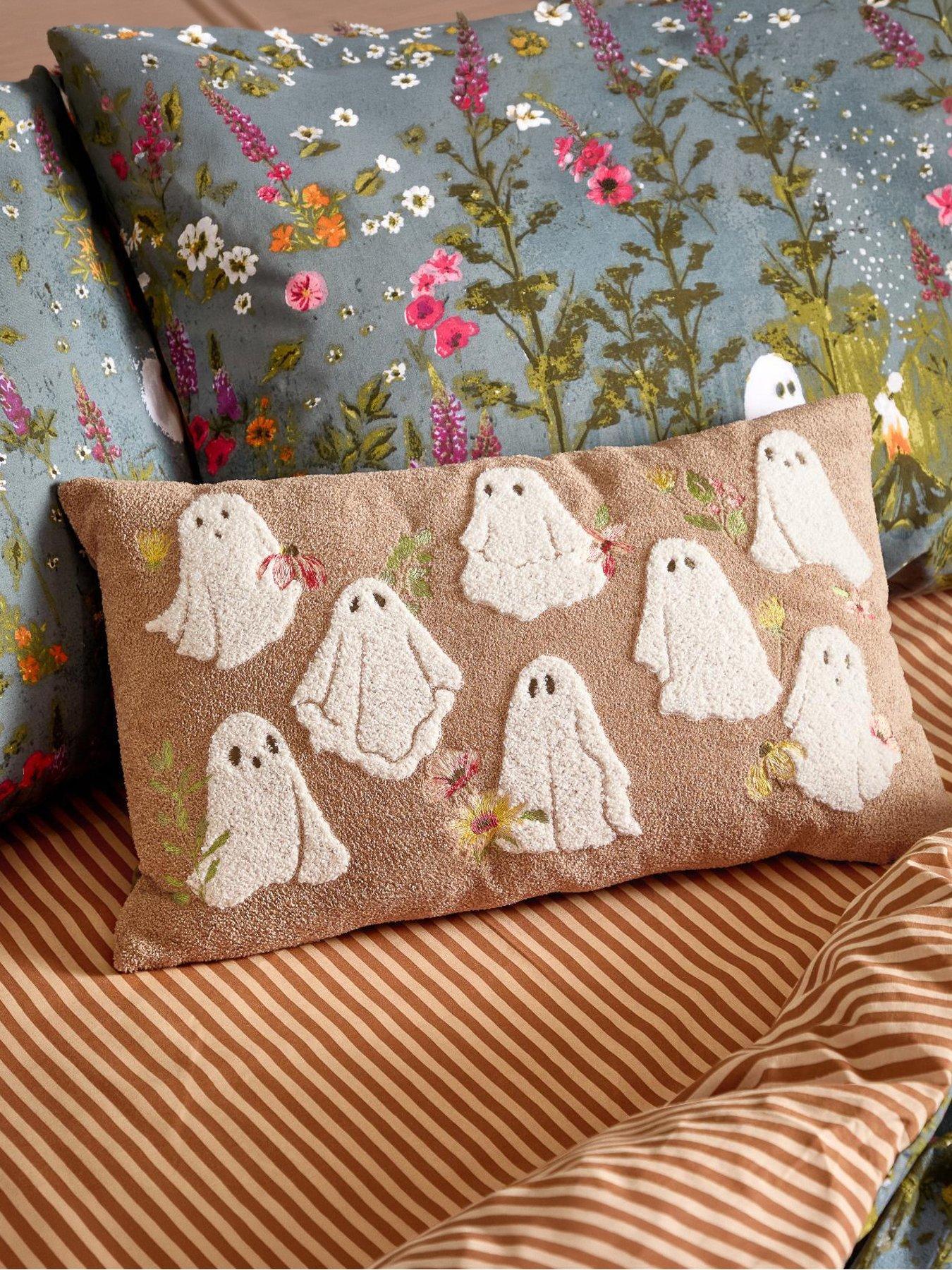 Furn Bootanical Ghost 30x50 Polyester Cushion Natural