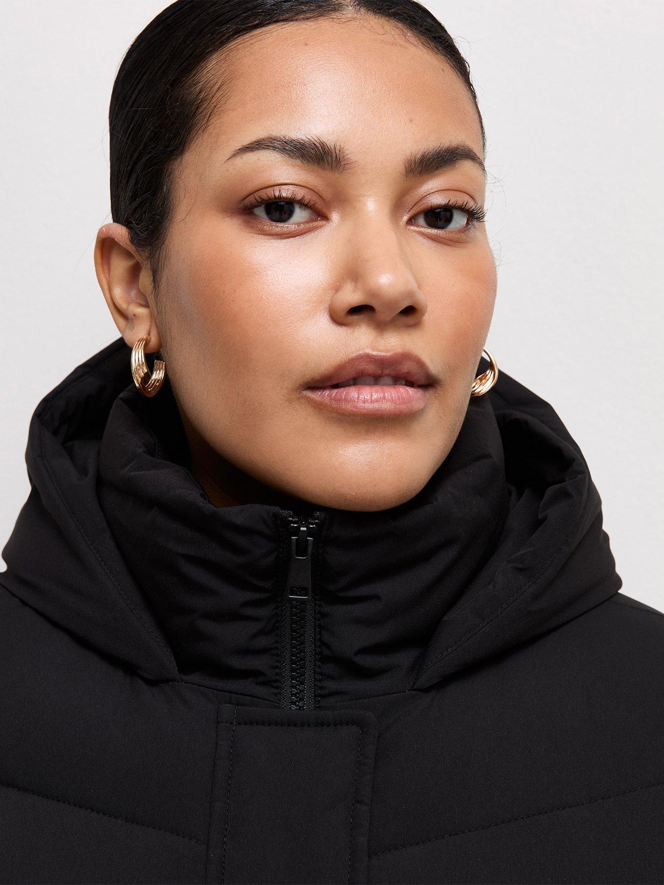 Image 4 of 5 of New Look Womens Curve Longline Hooded Quilted Puffer Jacket - Black