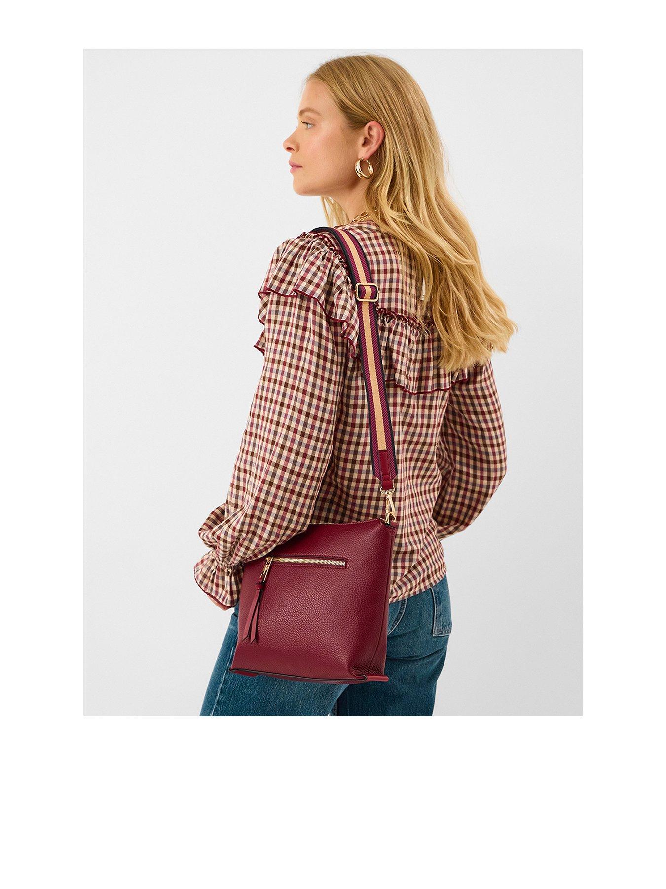 Accessorize Webbing Messenger