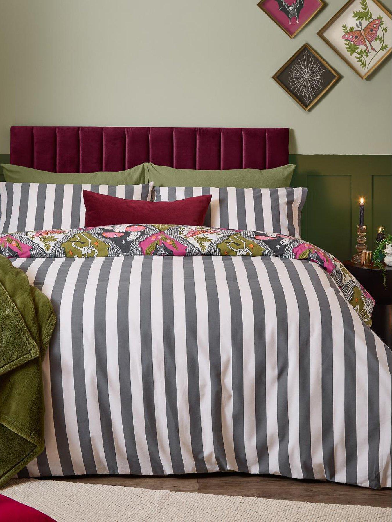 Image 3 of 4 of Furn Hallowquin Duvet Set Multi