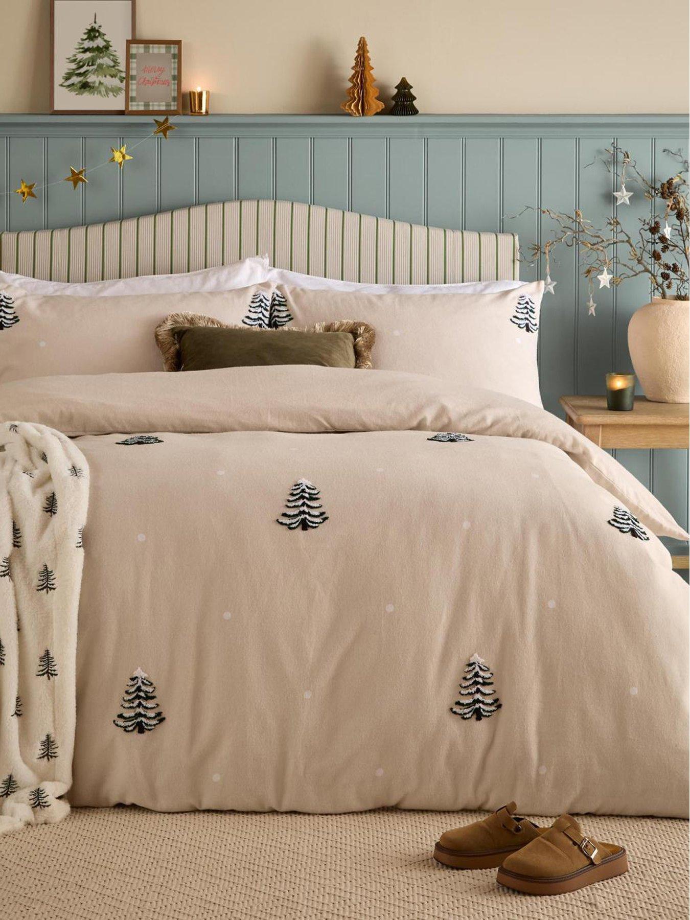 Image 1 of 4 of Furn Pine Tree Tufted Duvet Set Natural