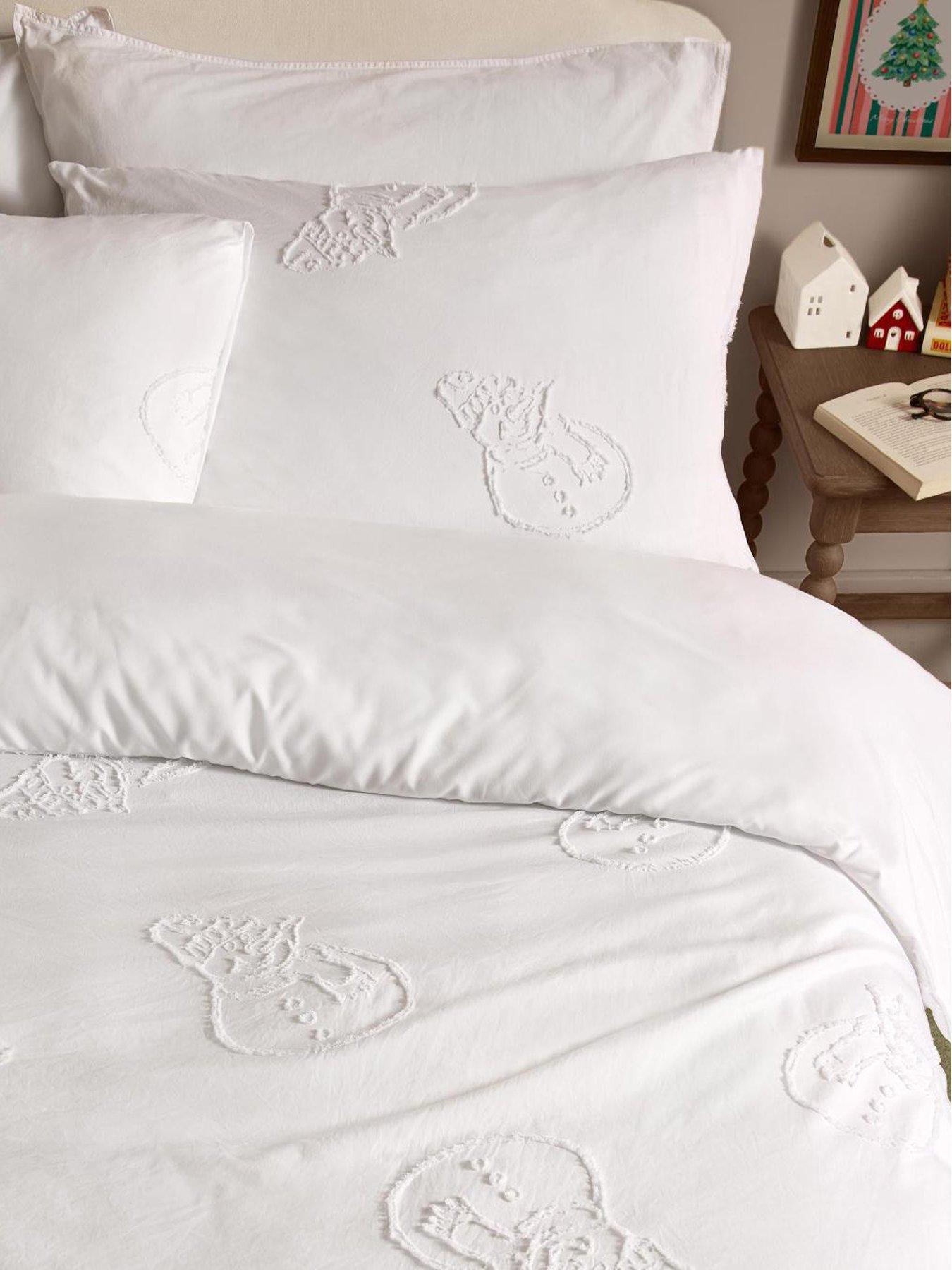 Image 1 of 3 of Duvet Day Snowmen Soft Tufted Single Duvet Set White