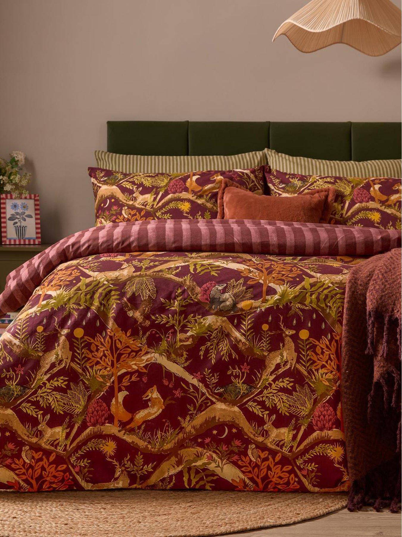 Nya Single Woodland Reversible Duvet Cover Set - Wilko Burgundy Furn - Image 3