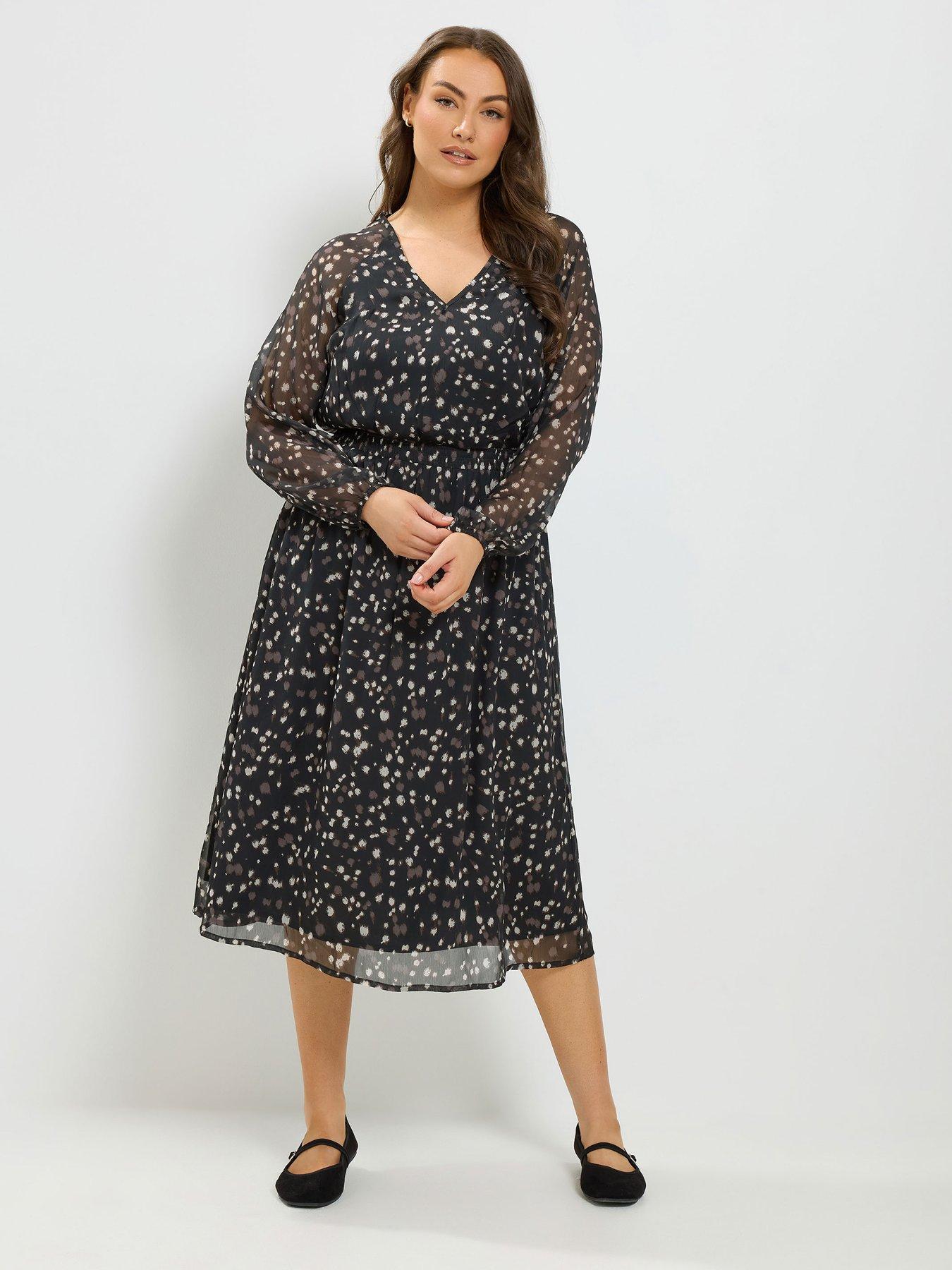 Image 3 of 4 of Yours Curve Deer Print Midi Dress - Black