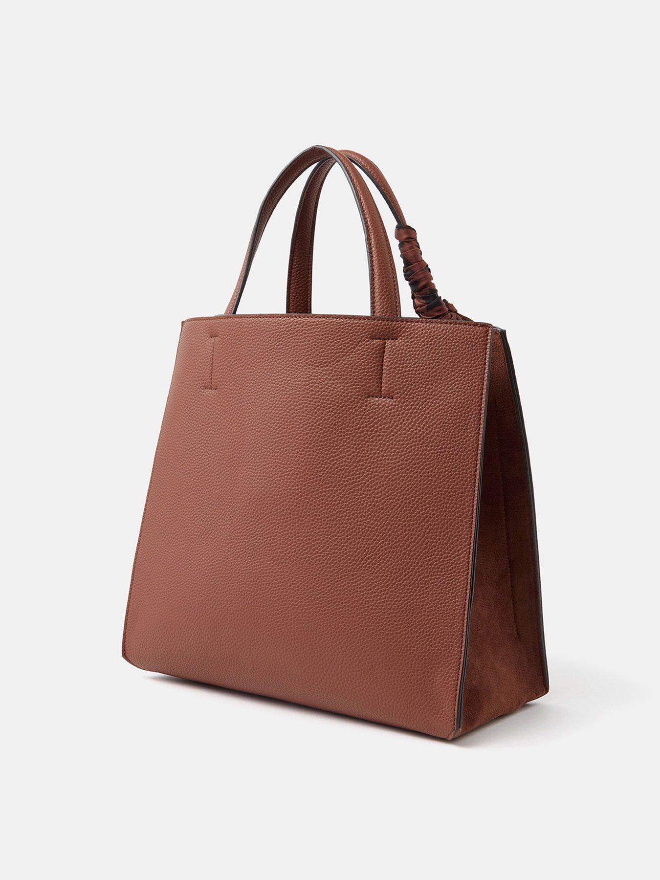 Image 3 of 5 of Accessorize Bf Izzie Handheld
