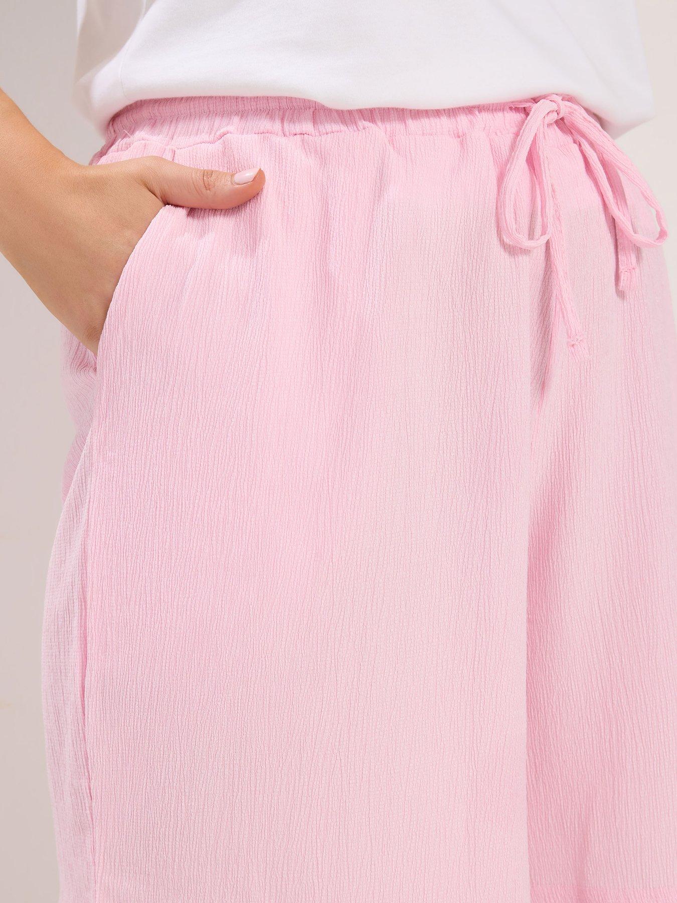 Image 4 of 4 of Yours Curve Crinkle Jersey Short - Pink
