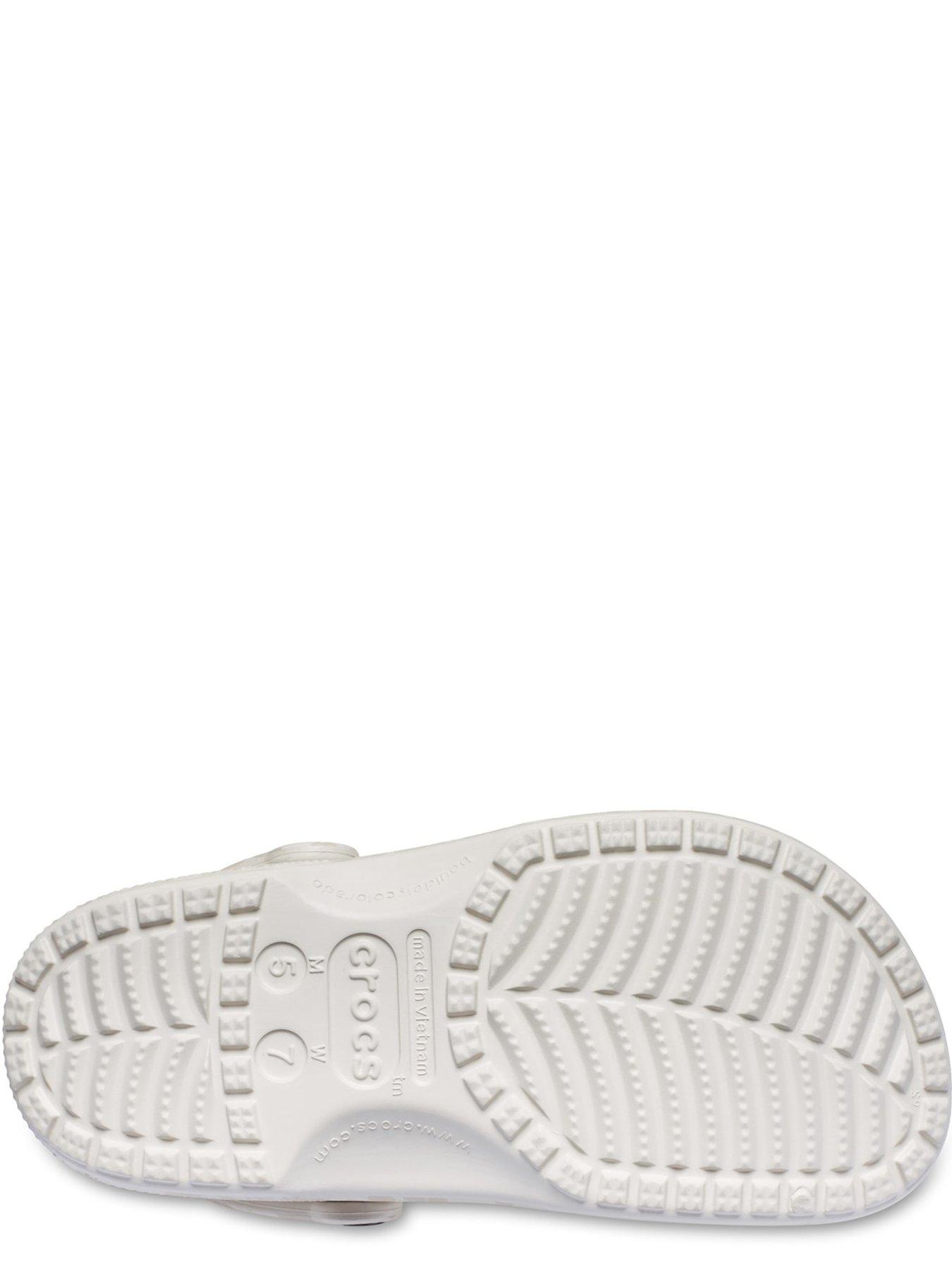 Image 5 of 6 of Crocs Classic Graphic Leopard