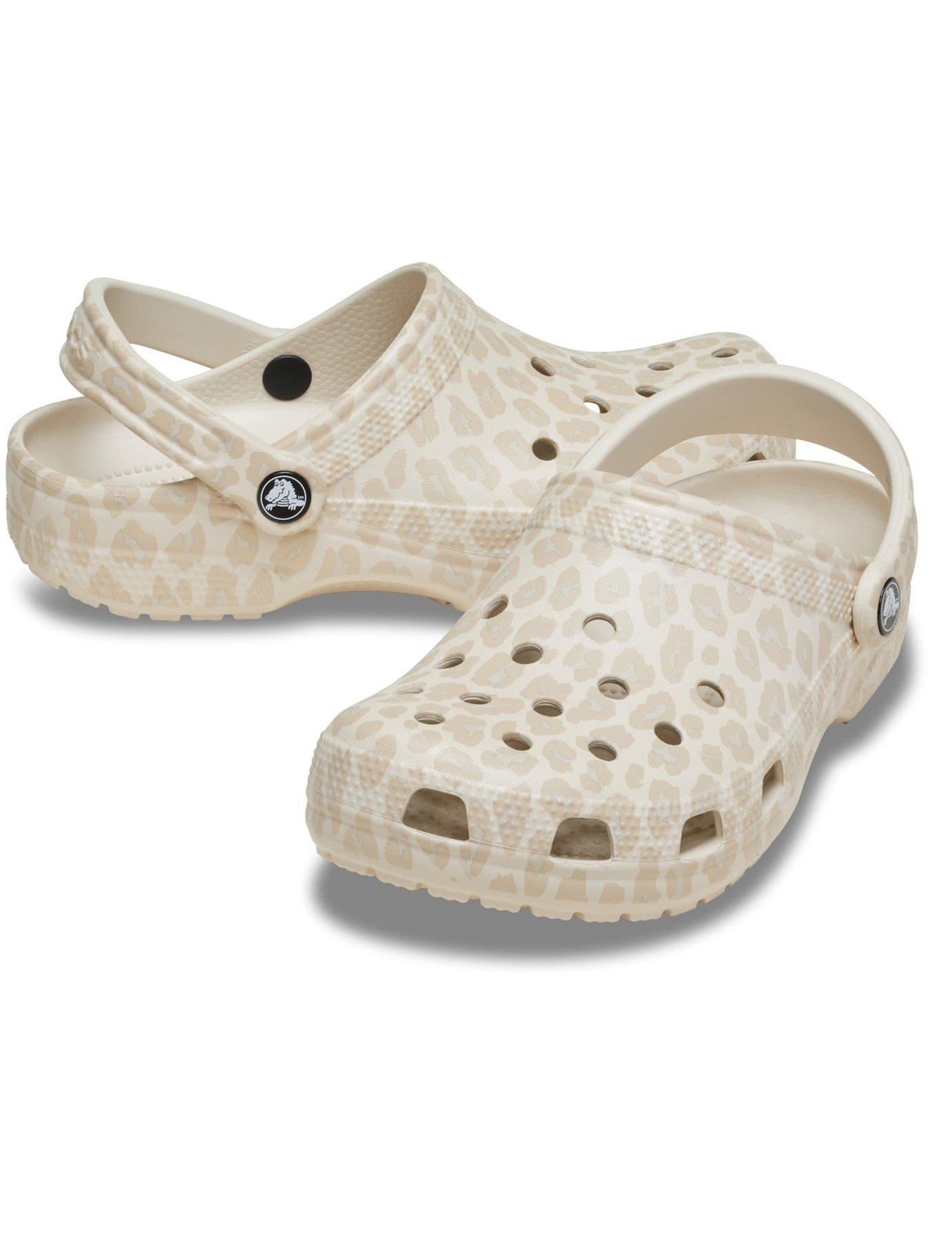 Image 6 of 6 of Crocs Classic Graphic Leopard