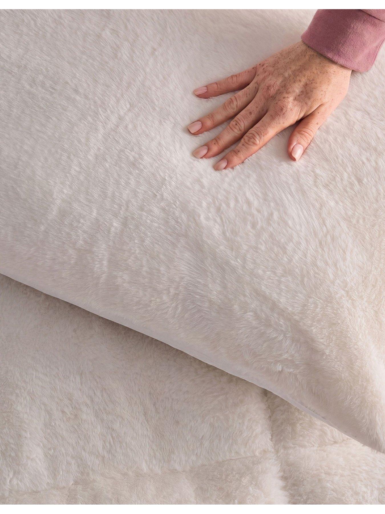 Image 5 of 7 of Silentnight Coverless Duvet Faux Fur 10.5 Tog